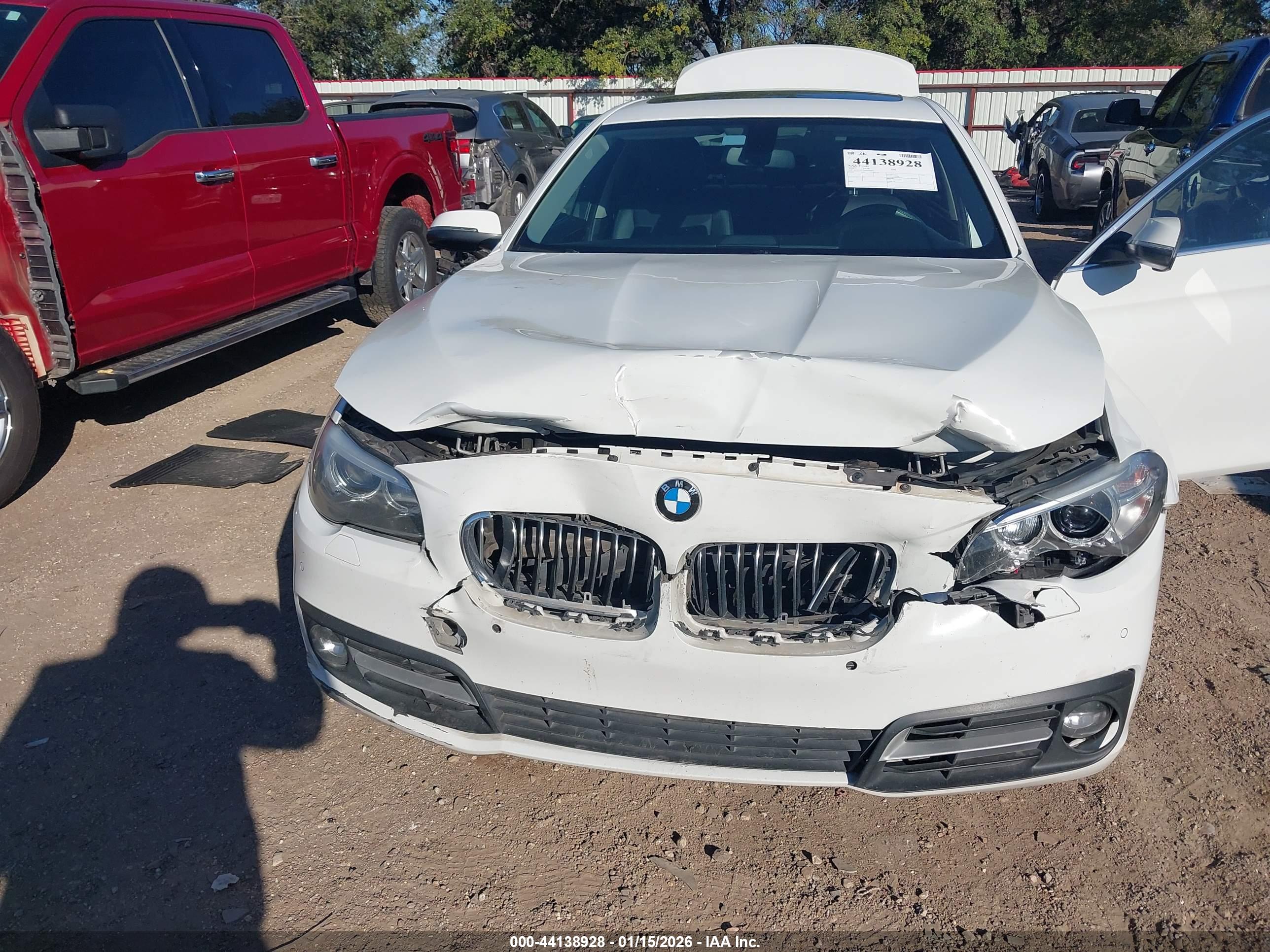 BMW 528I image 6