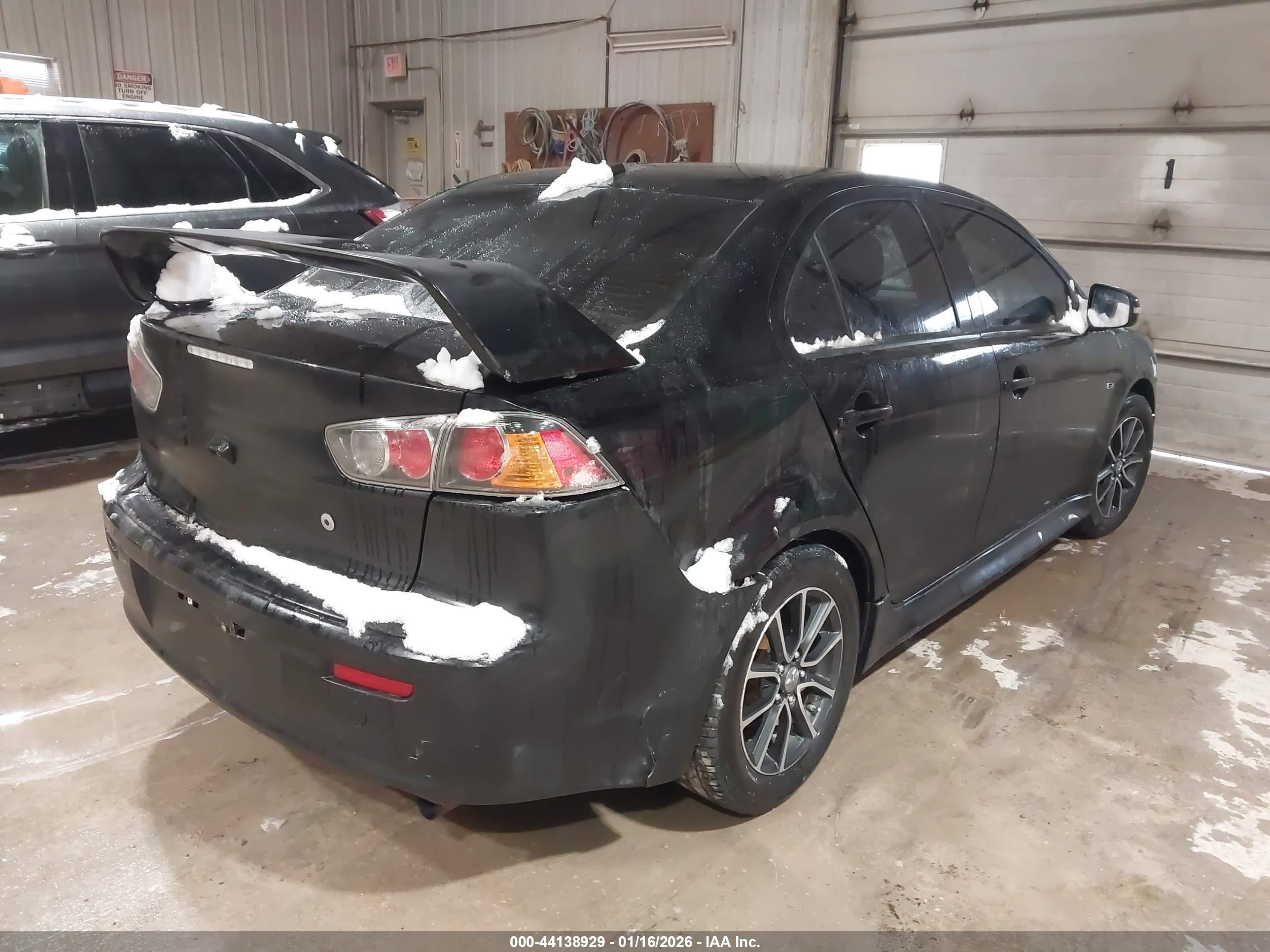 MITSUBISHI LANCER image 4