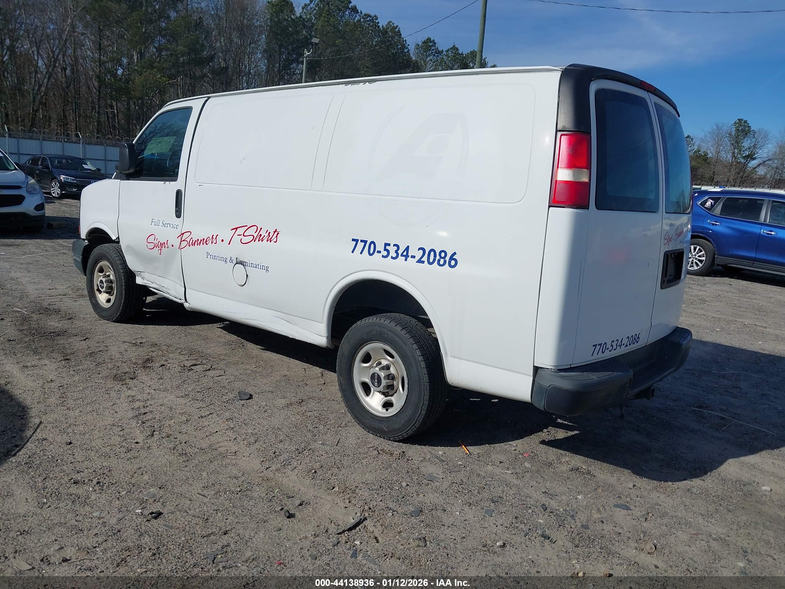 GMC SAVANA image 3