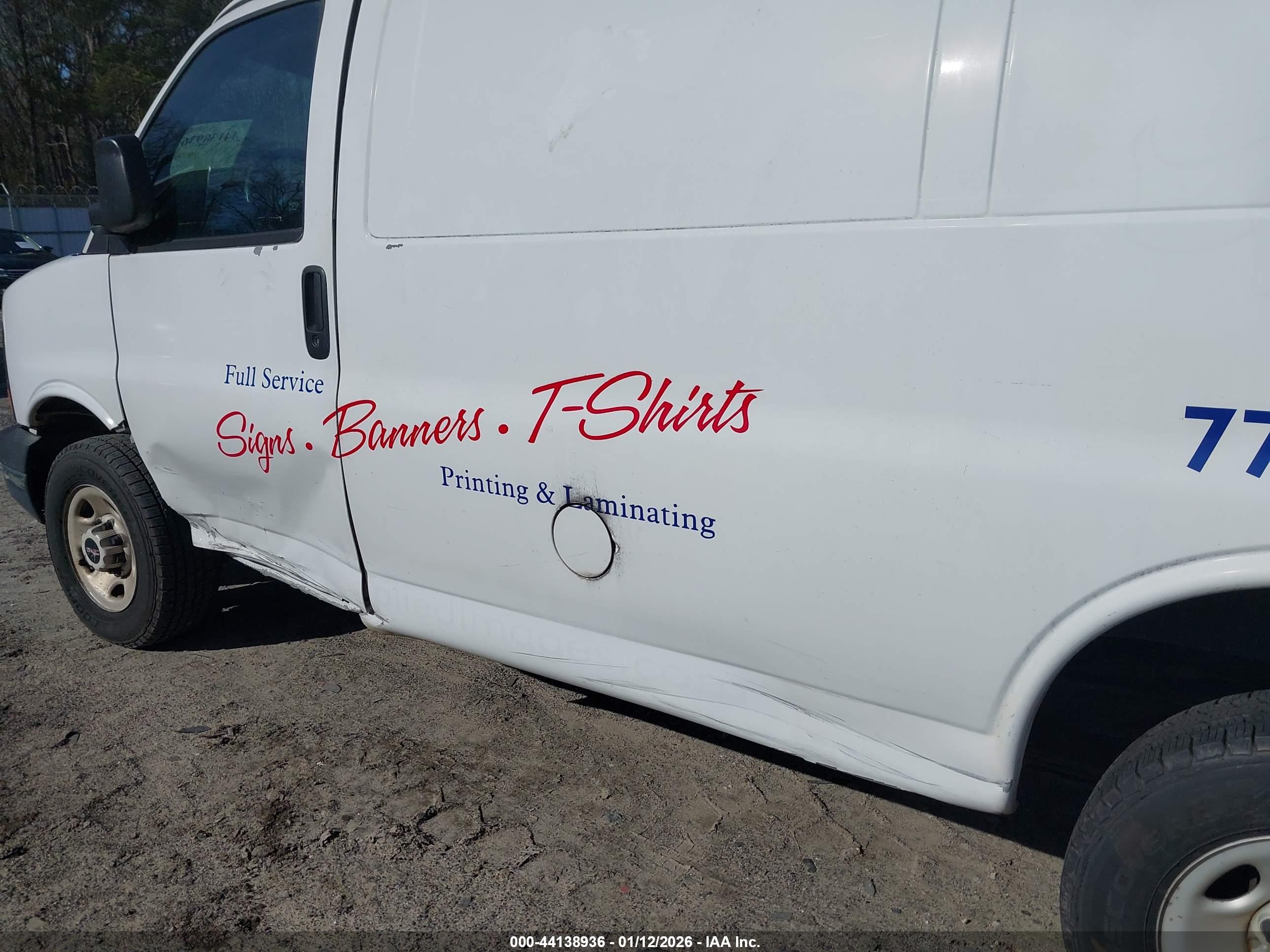 GMC SAVANA image 6