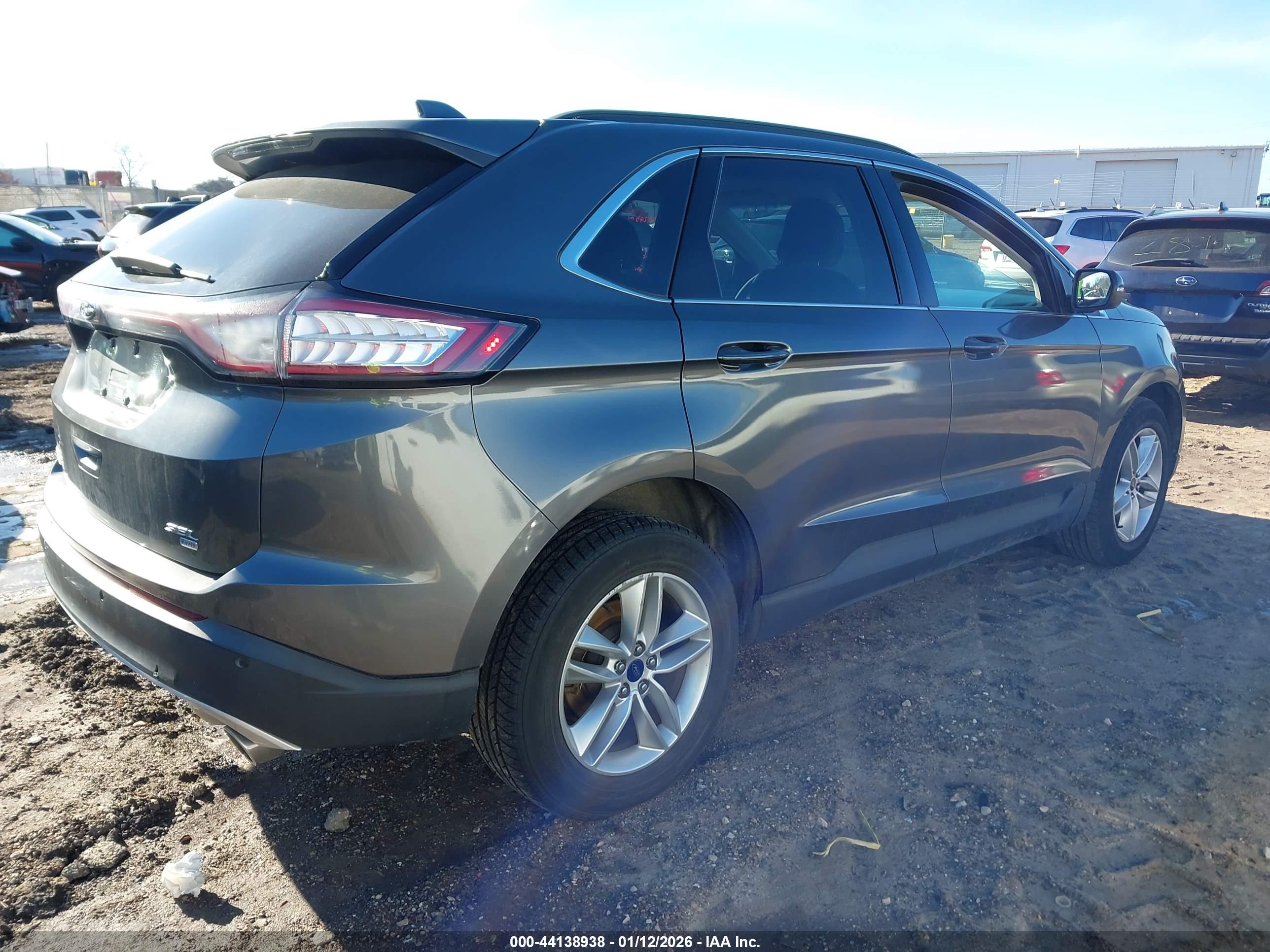 FORD EDGE image 4