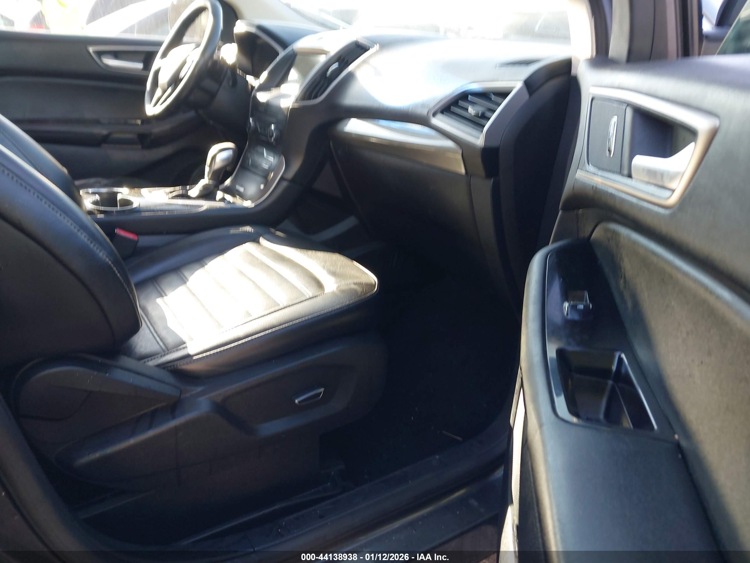 FORD EDGE image 5
