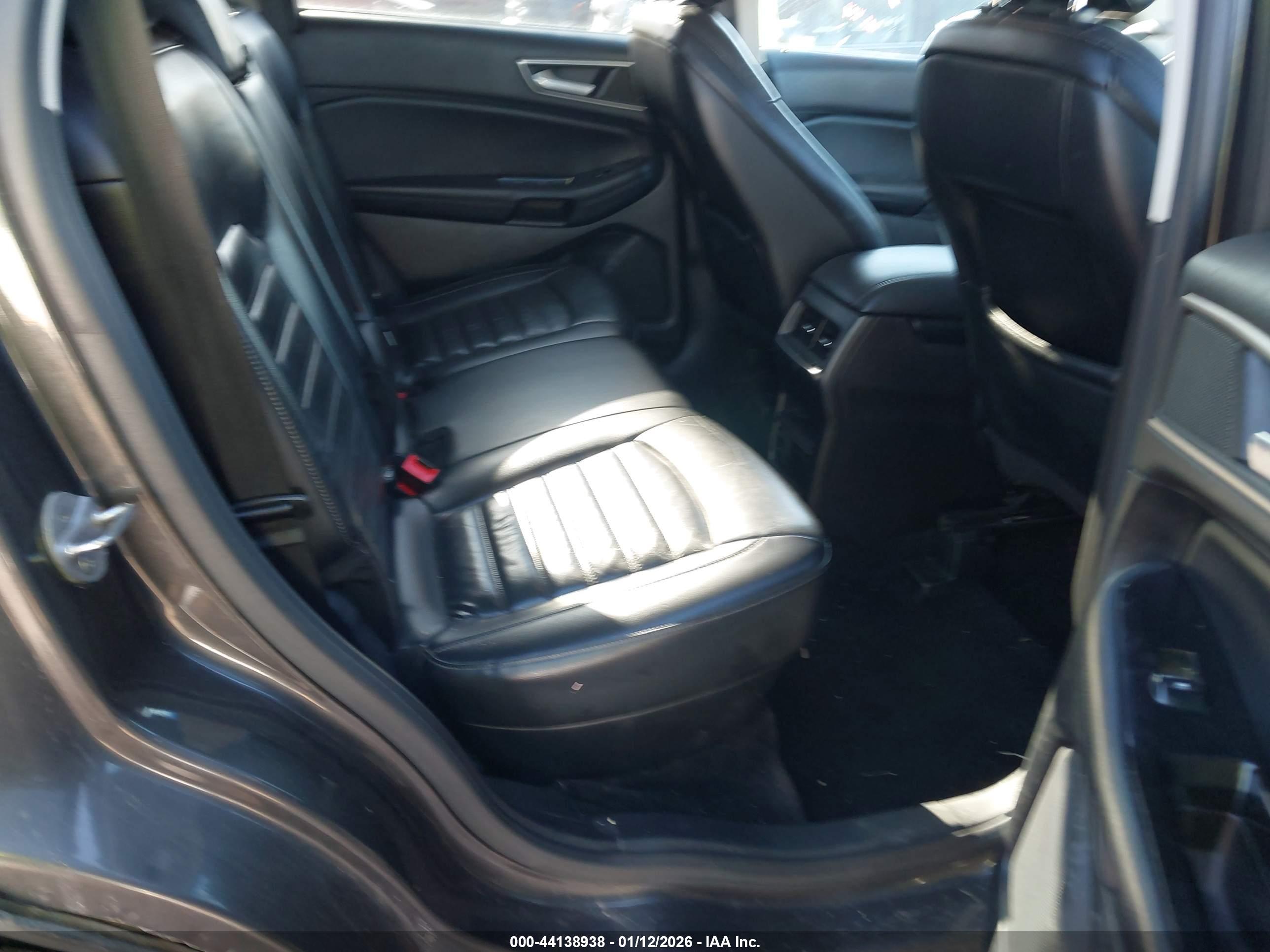 FORD EDGE image 8
