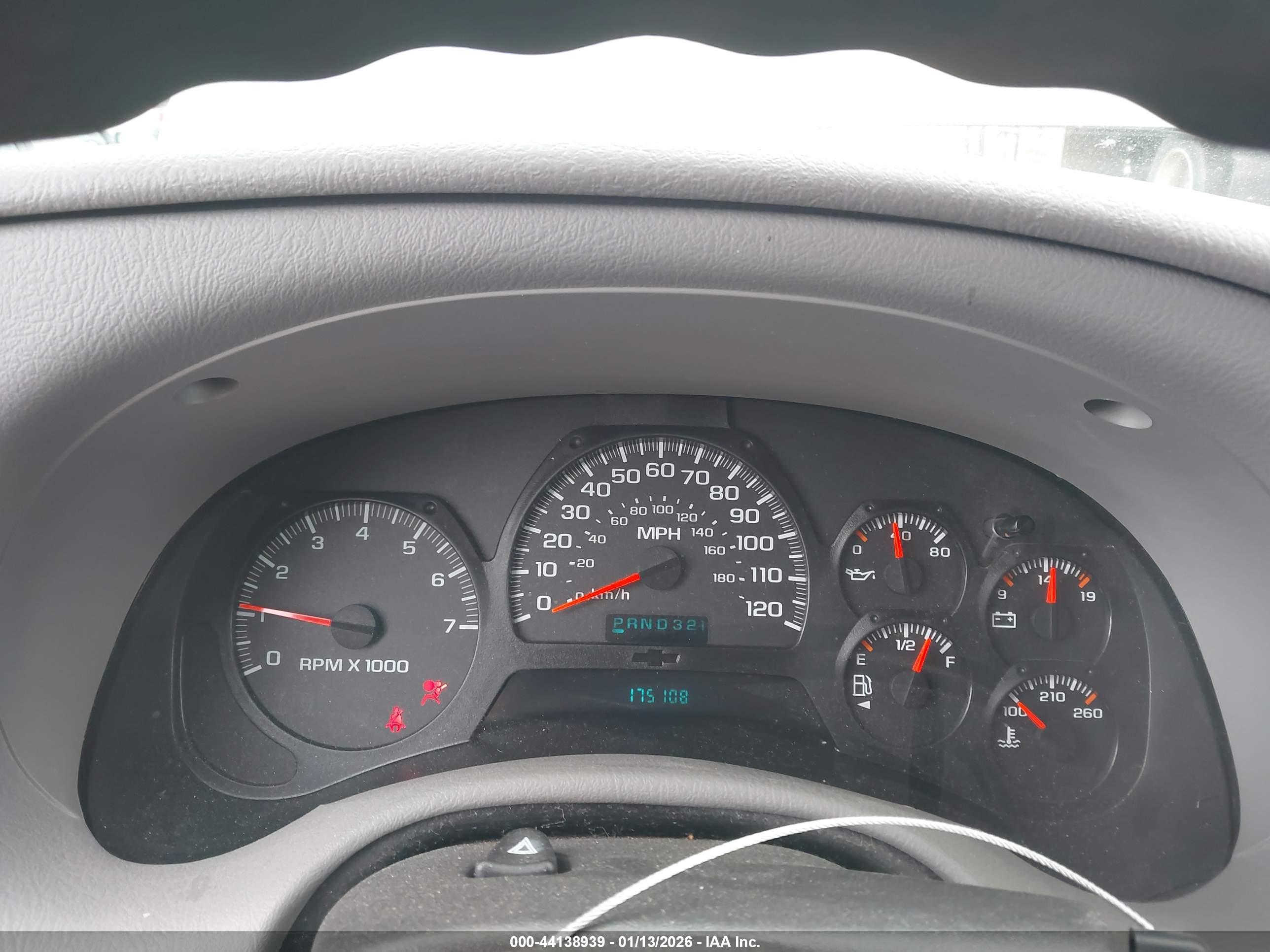 CHEVROLET TRAILBLAZER image 7
