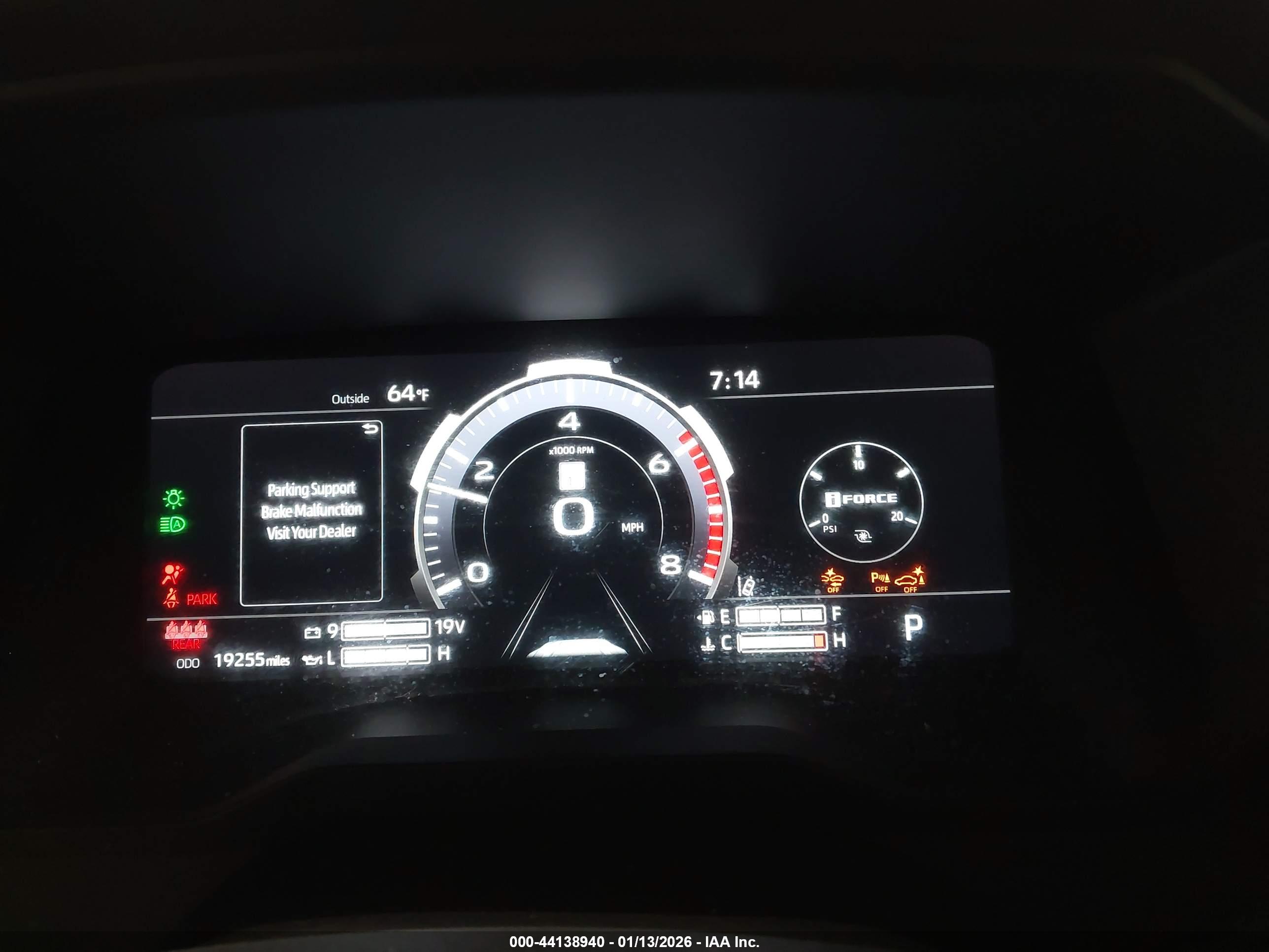 TOYOTA TUNDRA image 7