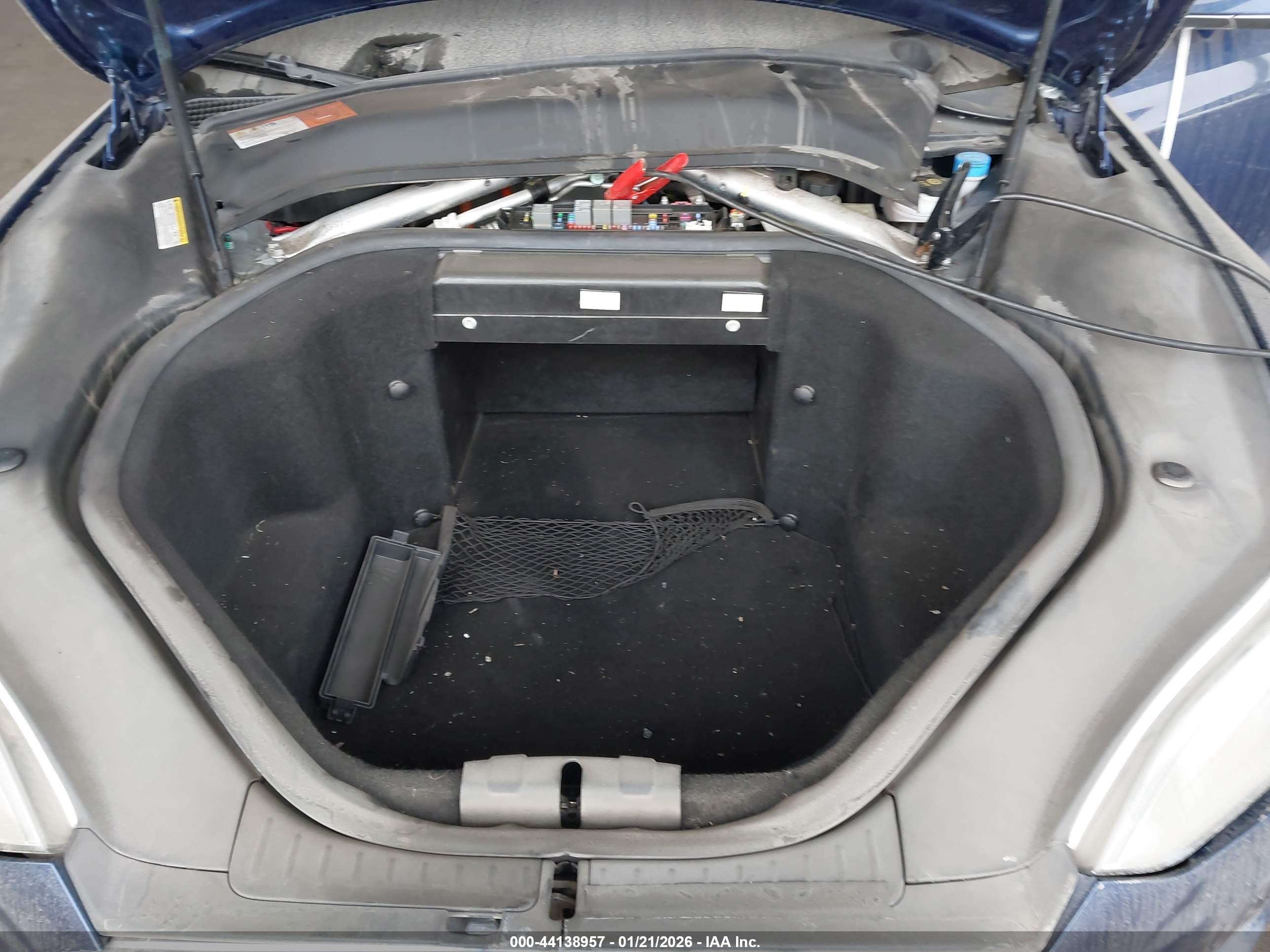 TESLA MODEL image 10