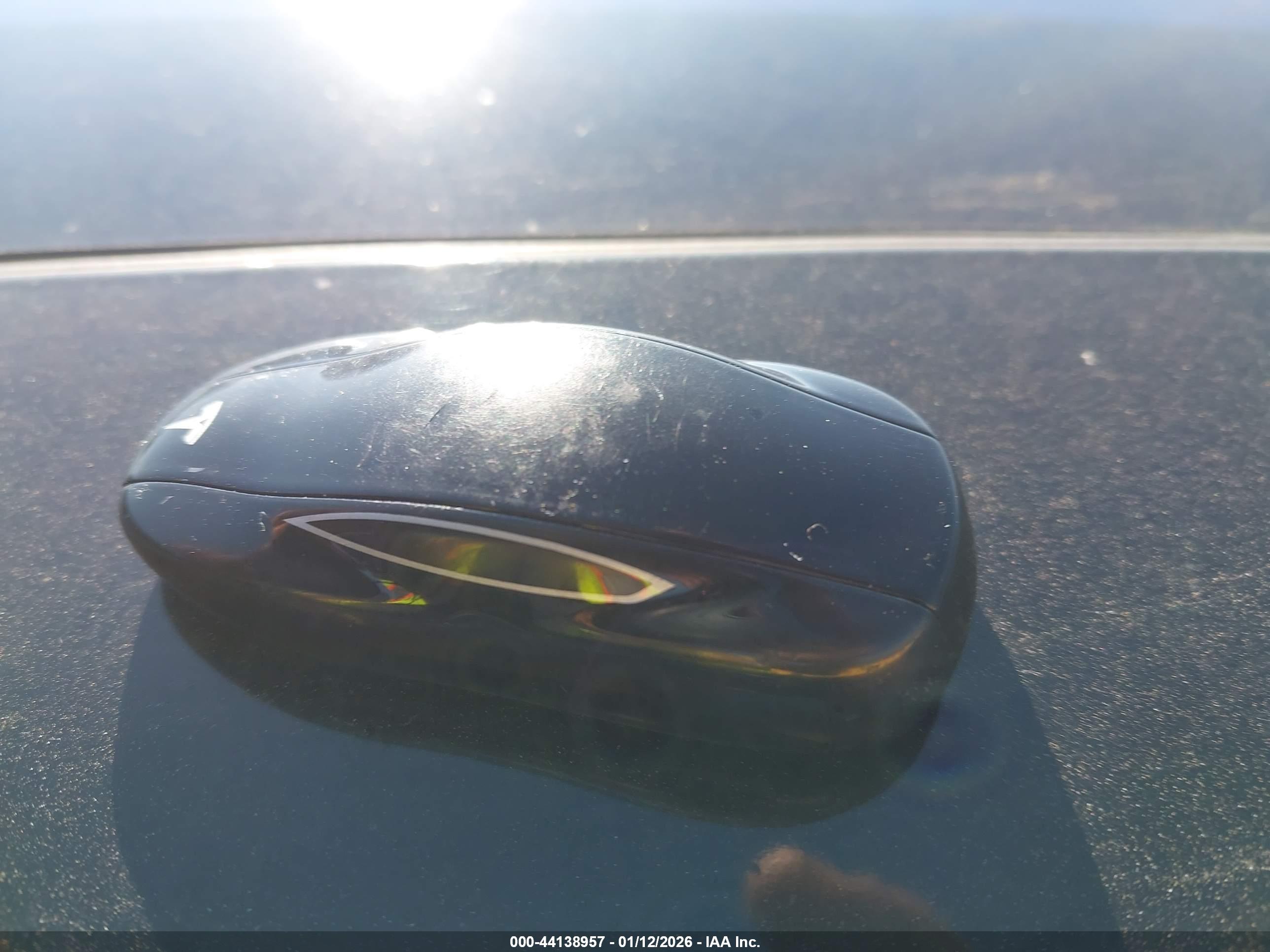 TESLA MODEL image 11