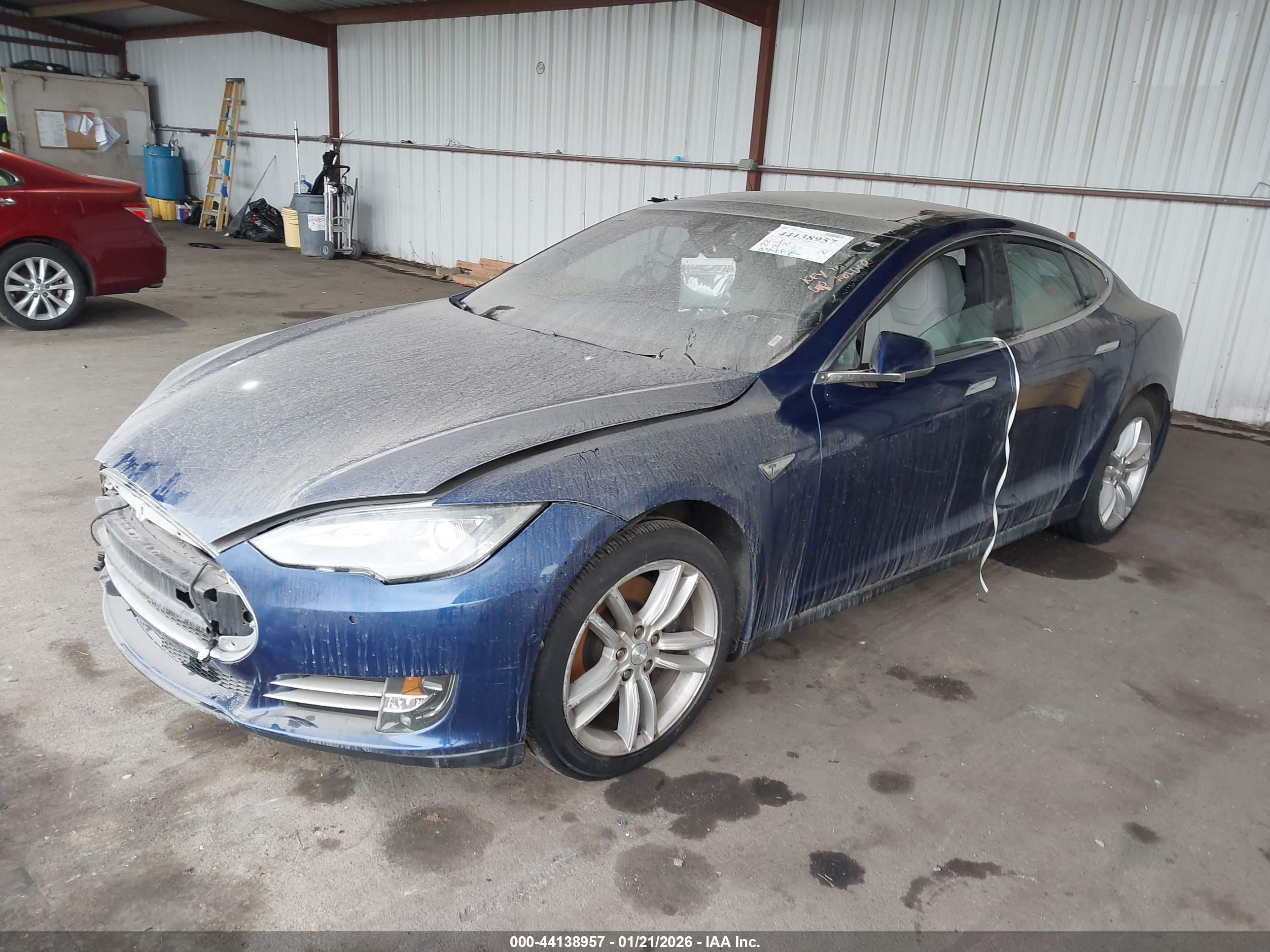 TESLA MODEL image 2