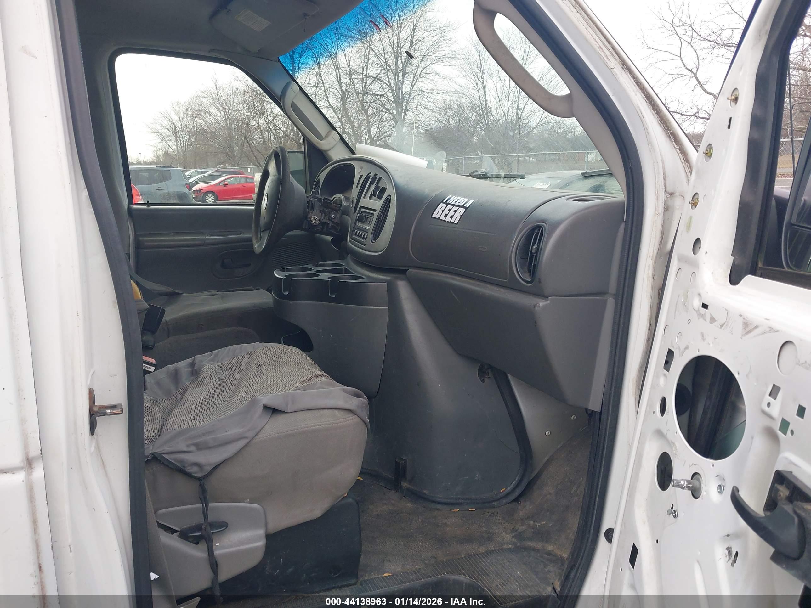 FORD E-350 image 5