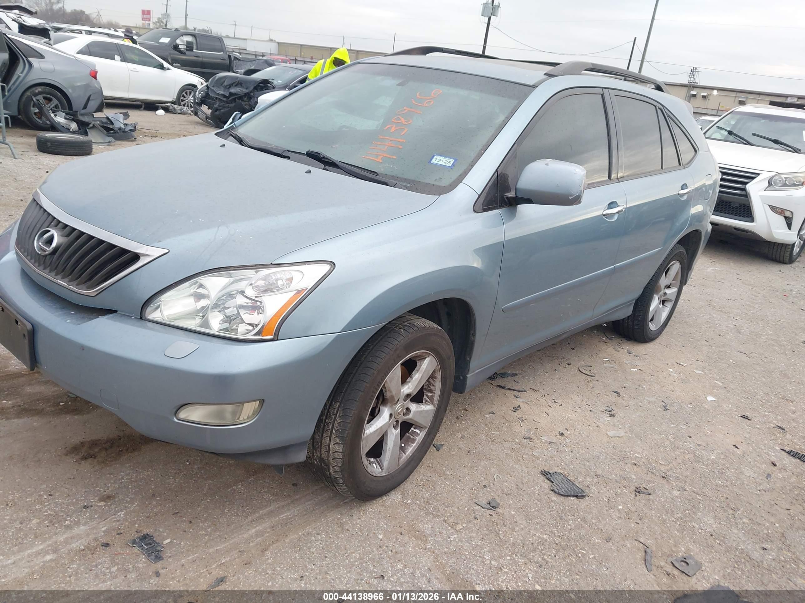LEXUS RX image 2
