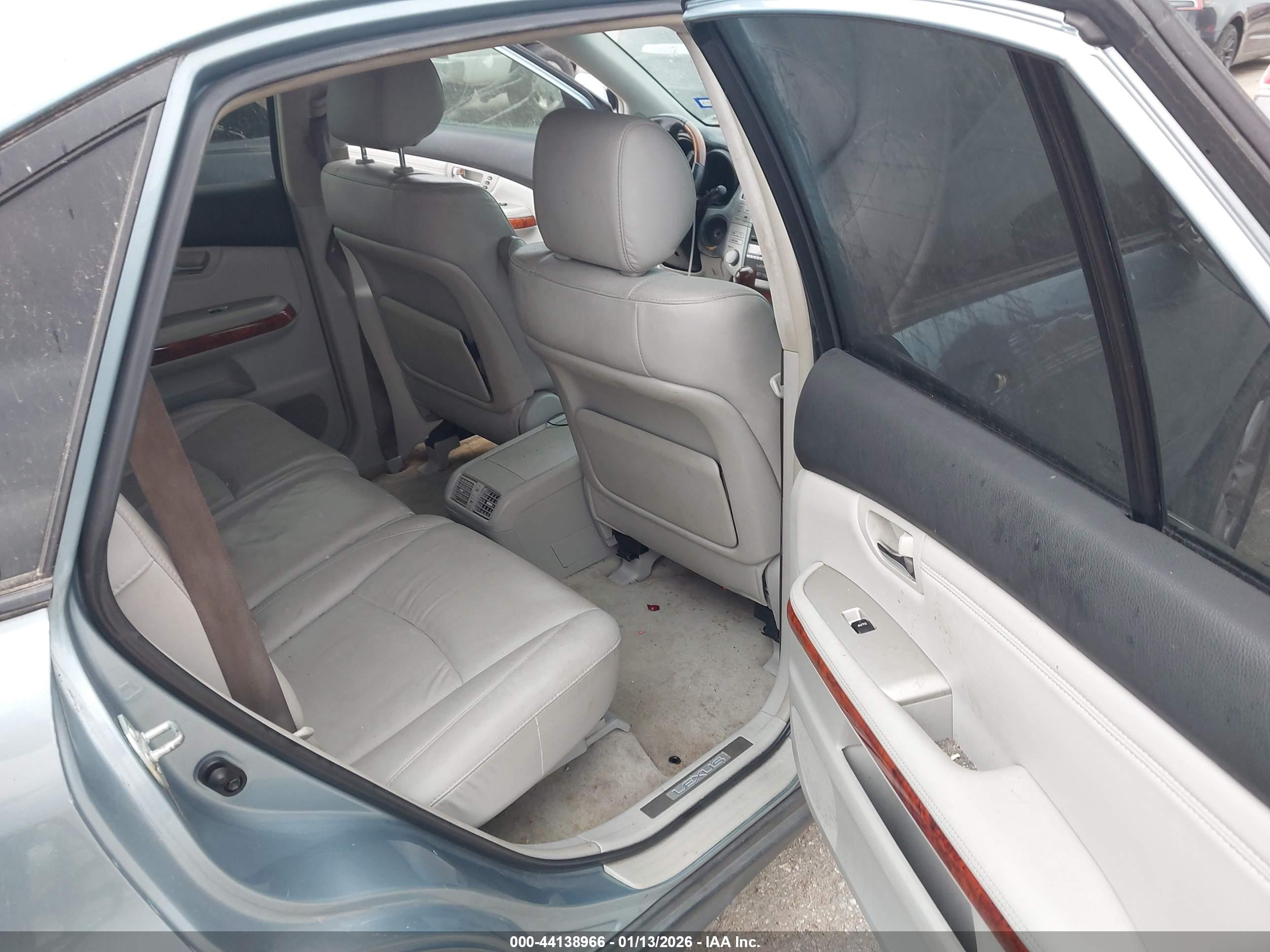 LEXUS RX image 8