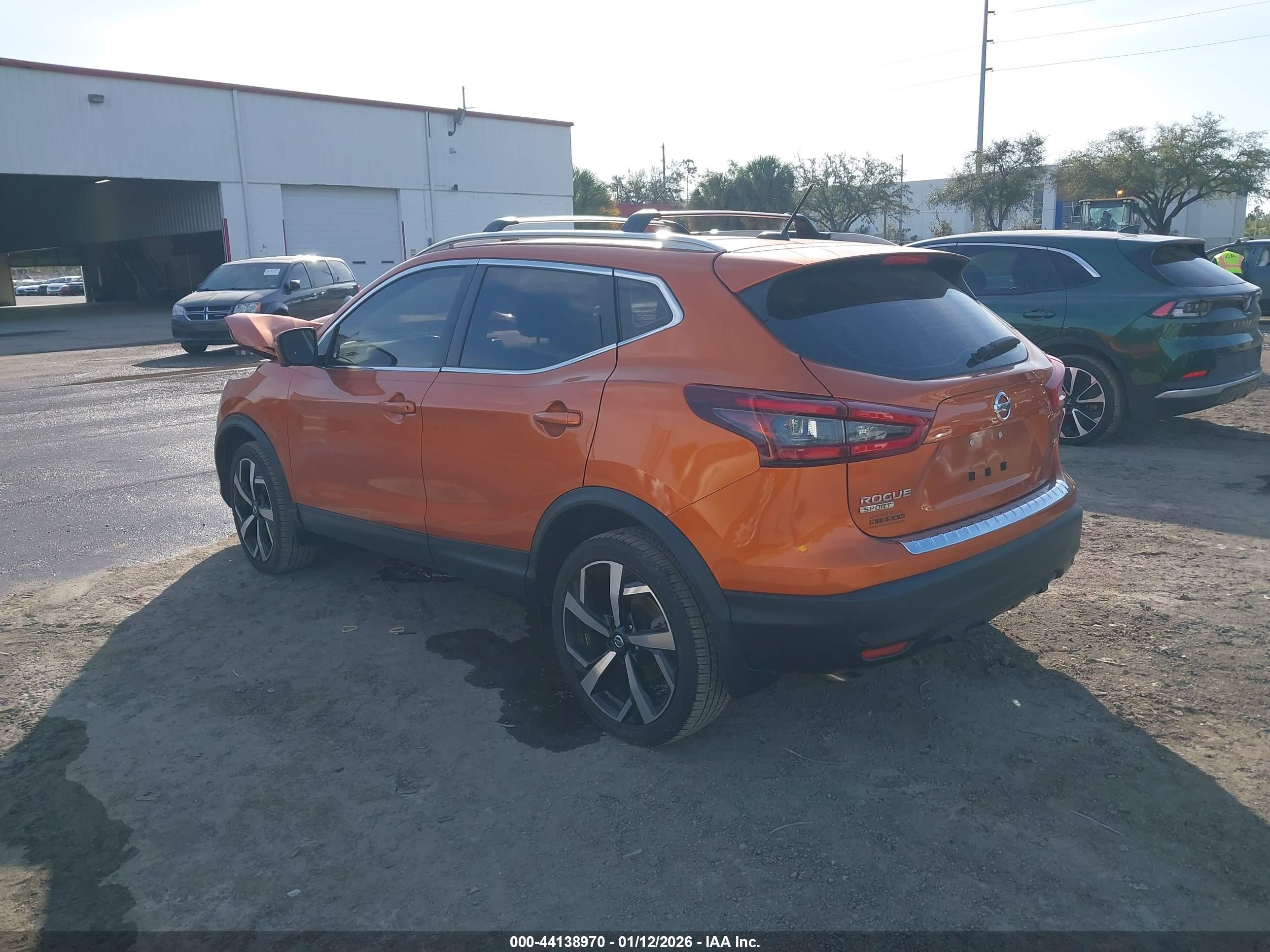 NISSAN ROGUE image 3