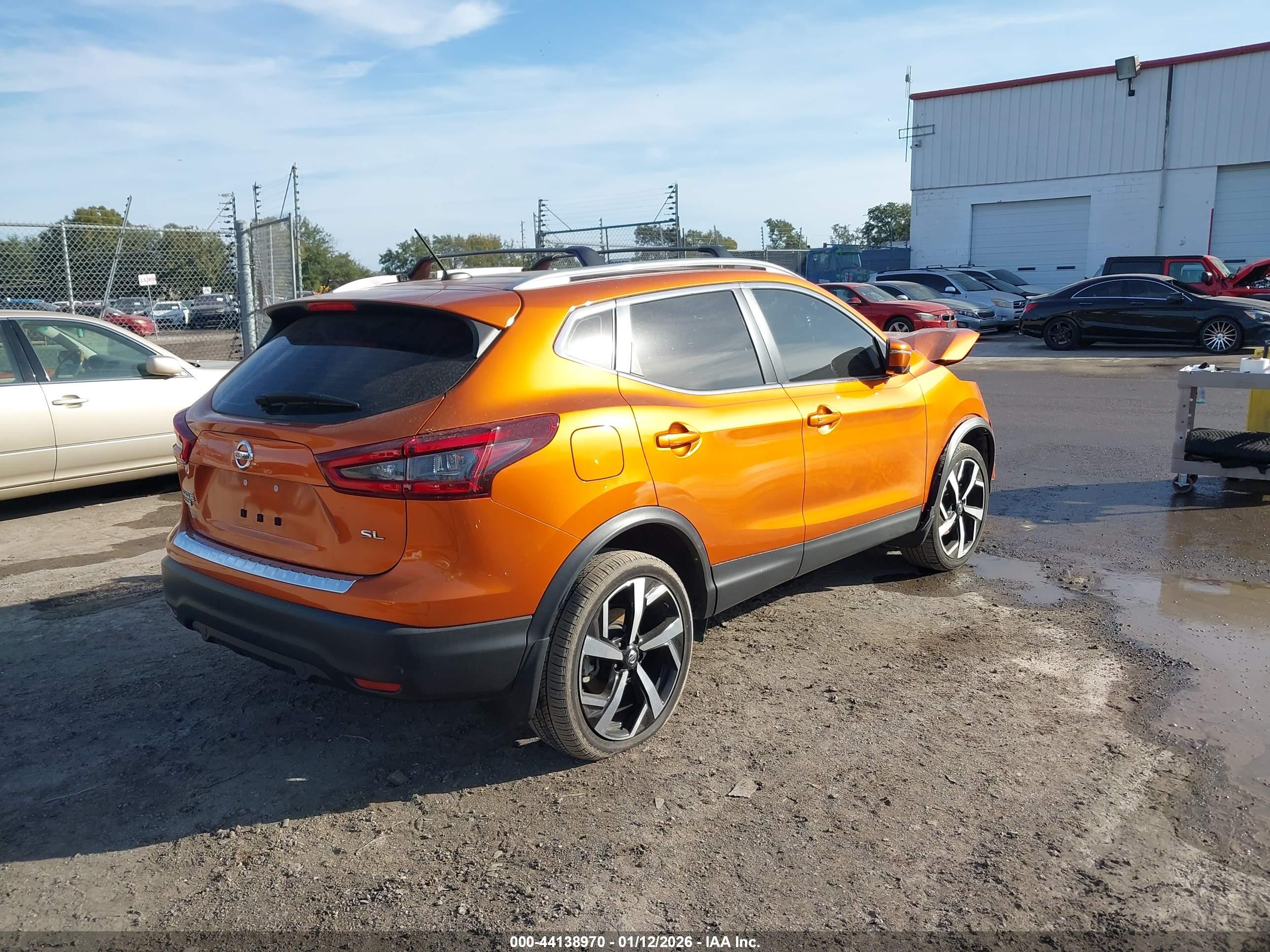 NISSAN ROGUE image 4