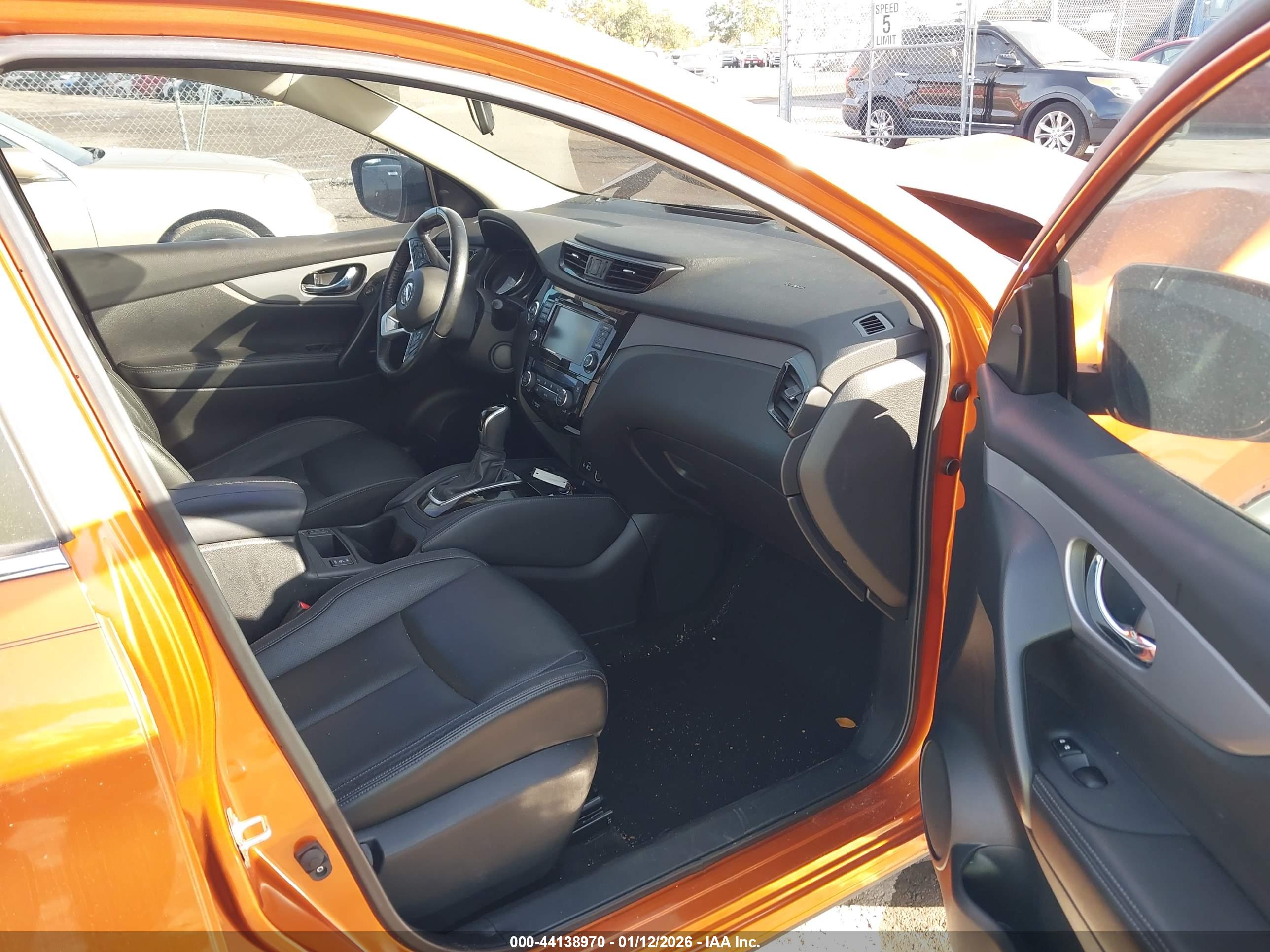 NISSAN ROGUE image 5