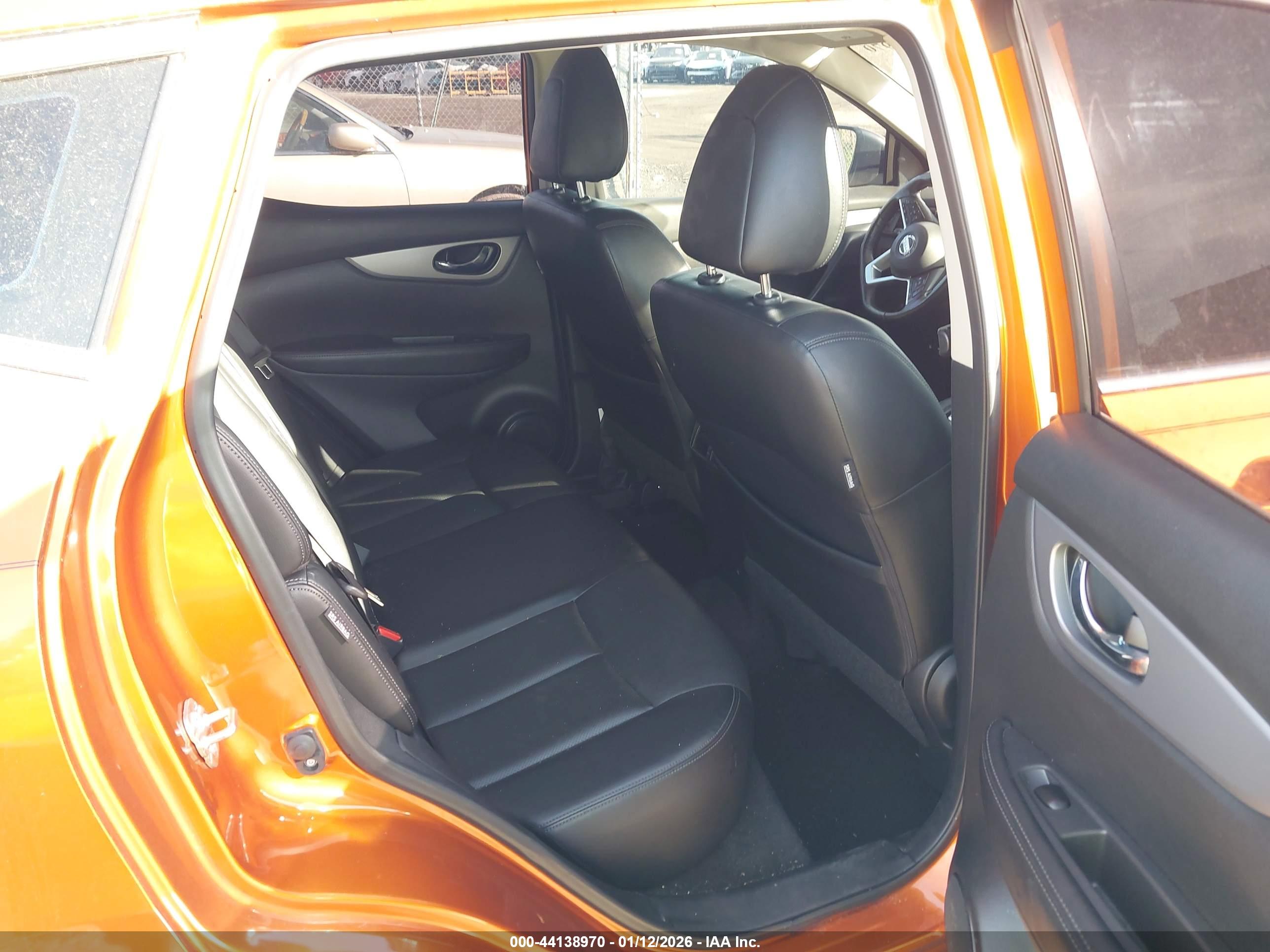 NISSAN ROGUE image 8