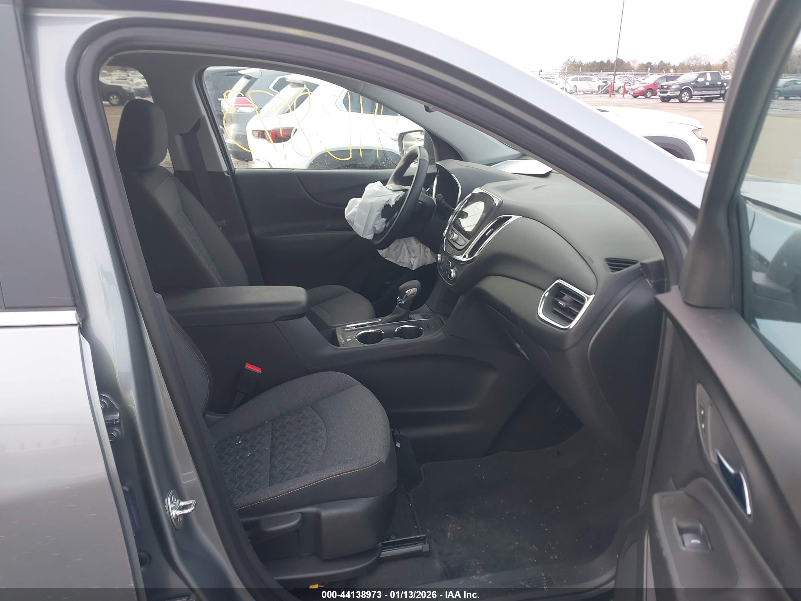CHEVROLET EQUINOX image 5