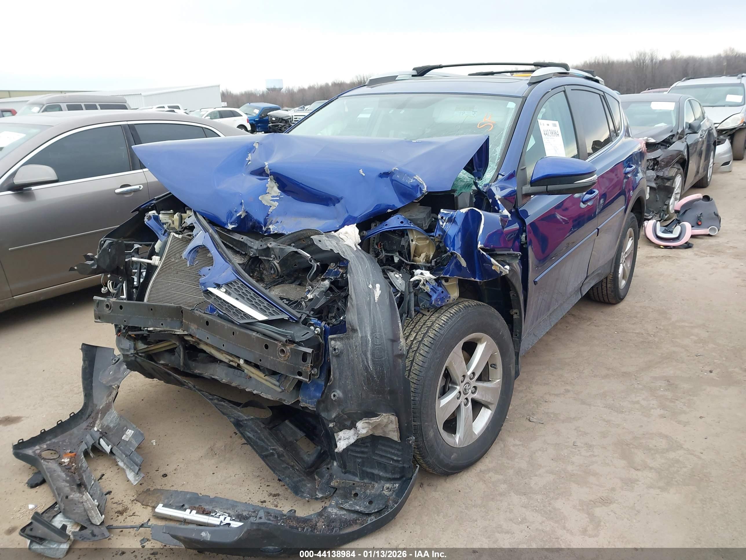 TOYOTA RAV4 image 2