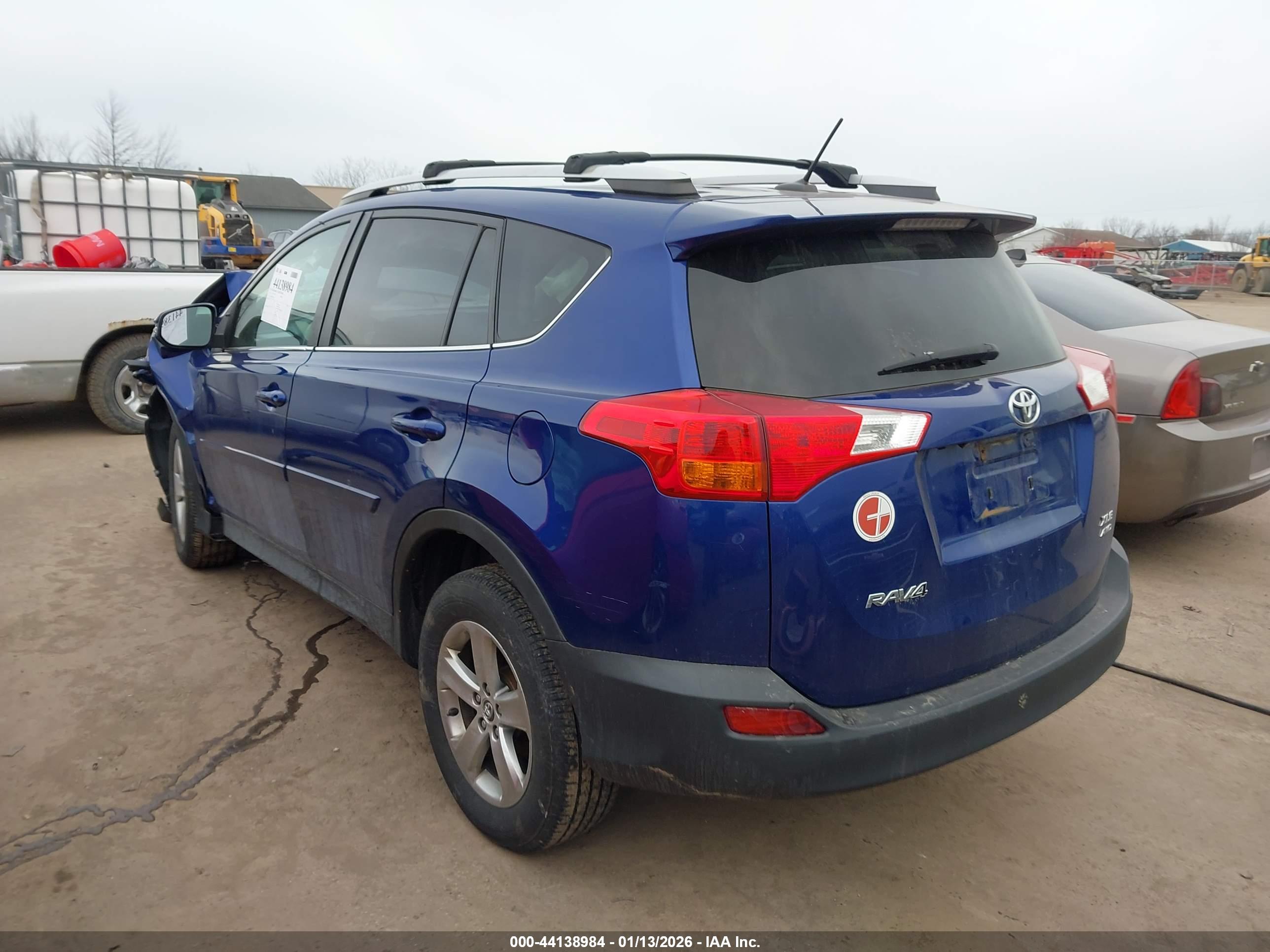 TOYOTA RAV4 image 3