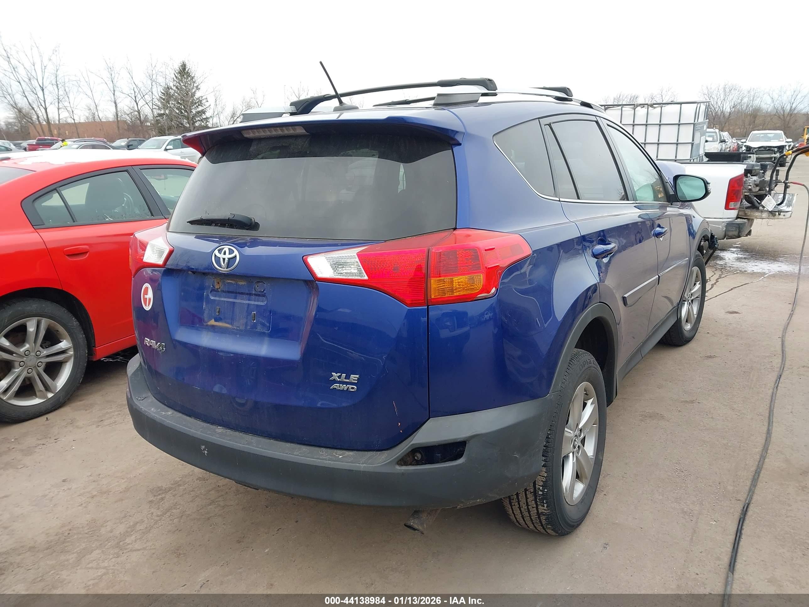 TOYOTA RAV4 image 4
