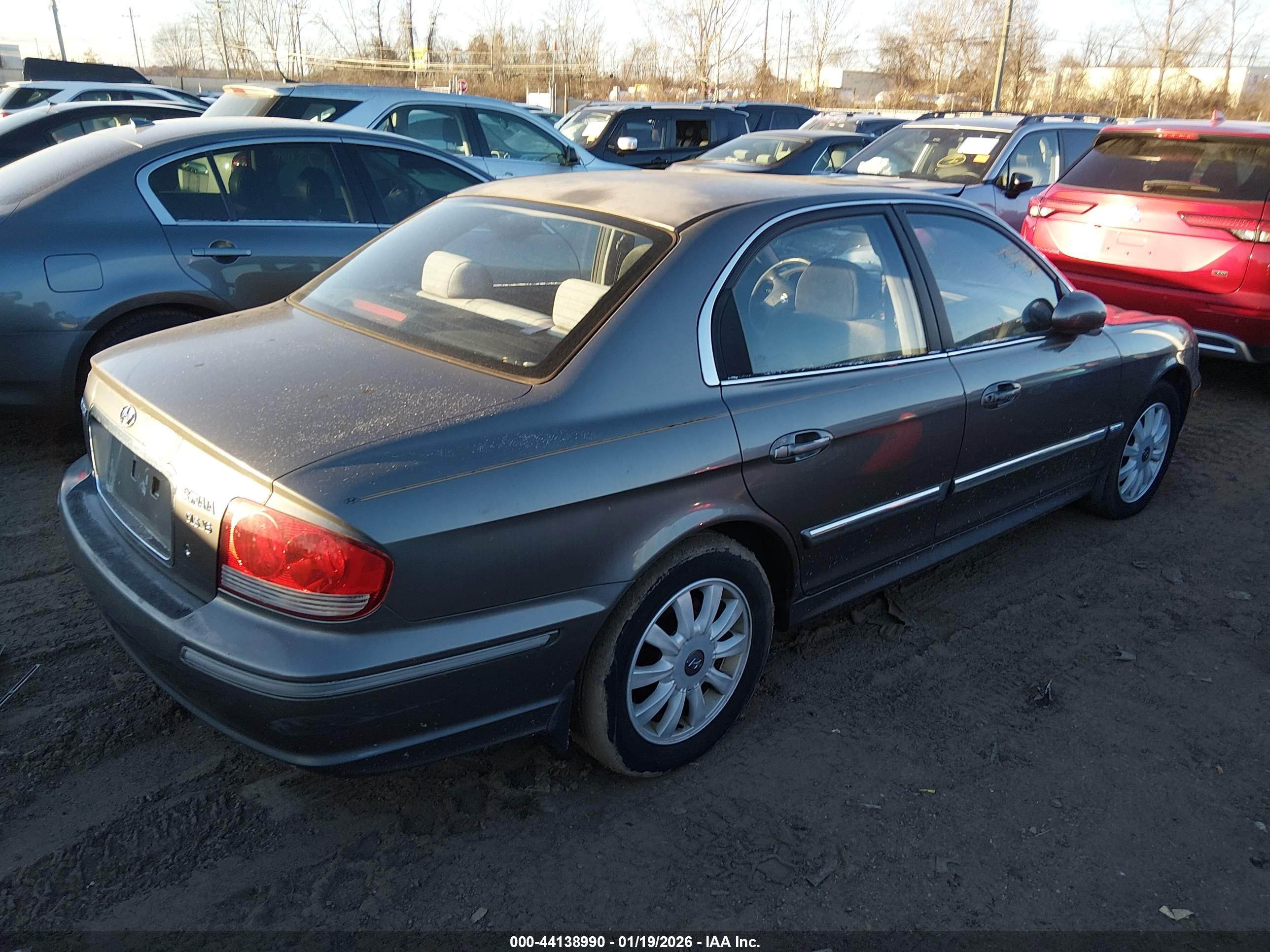 HYUNDAI SONATA image 4