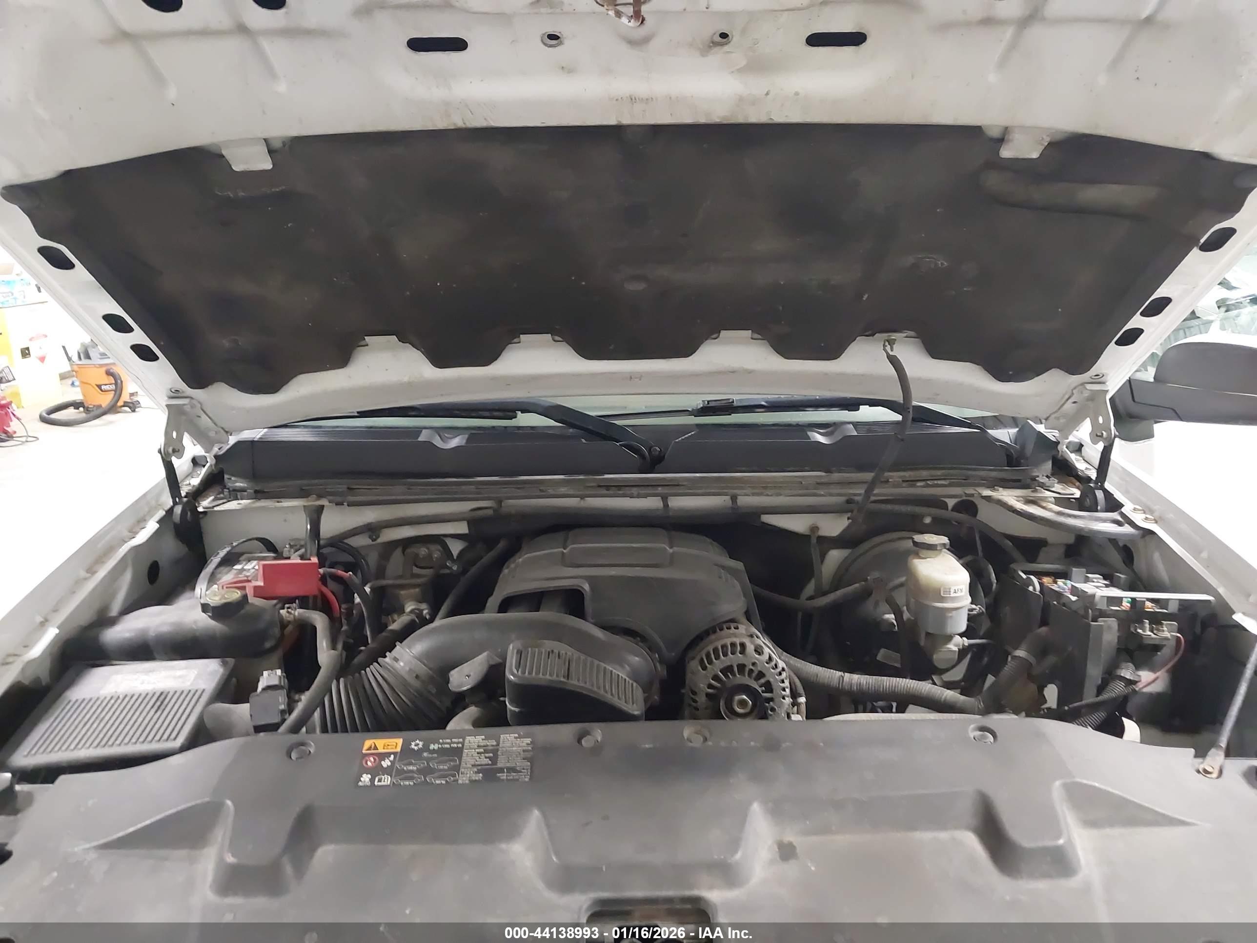 CHEVROLET SILVERADO image 10