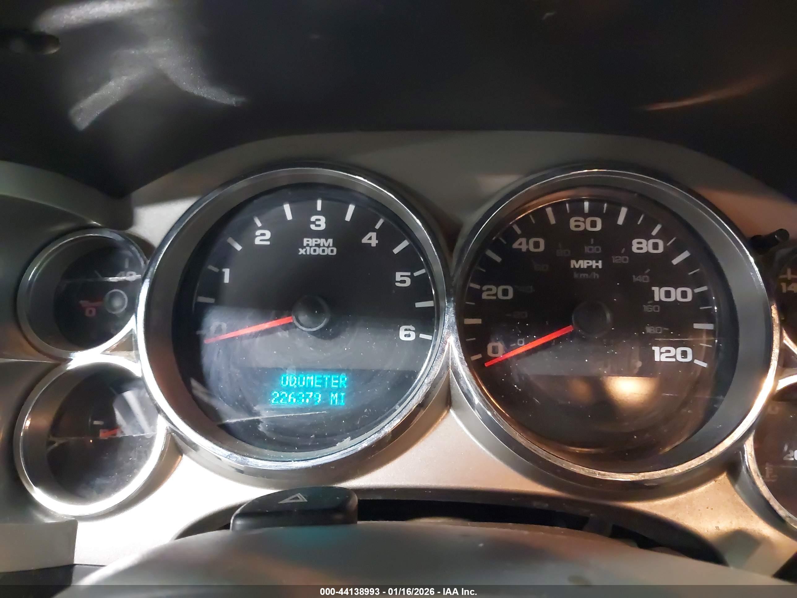 CHEVROLET SILVERADO image 7