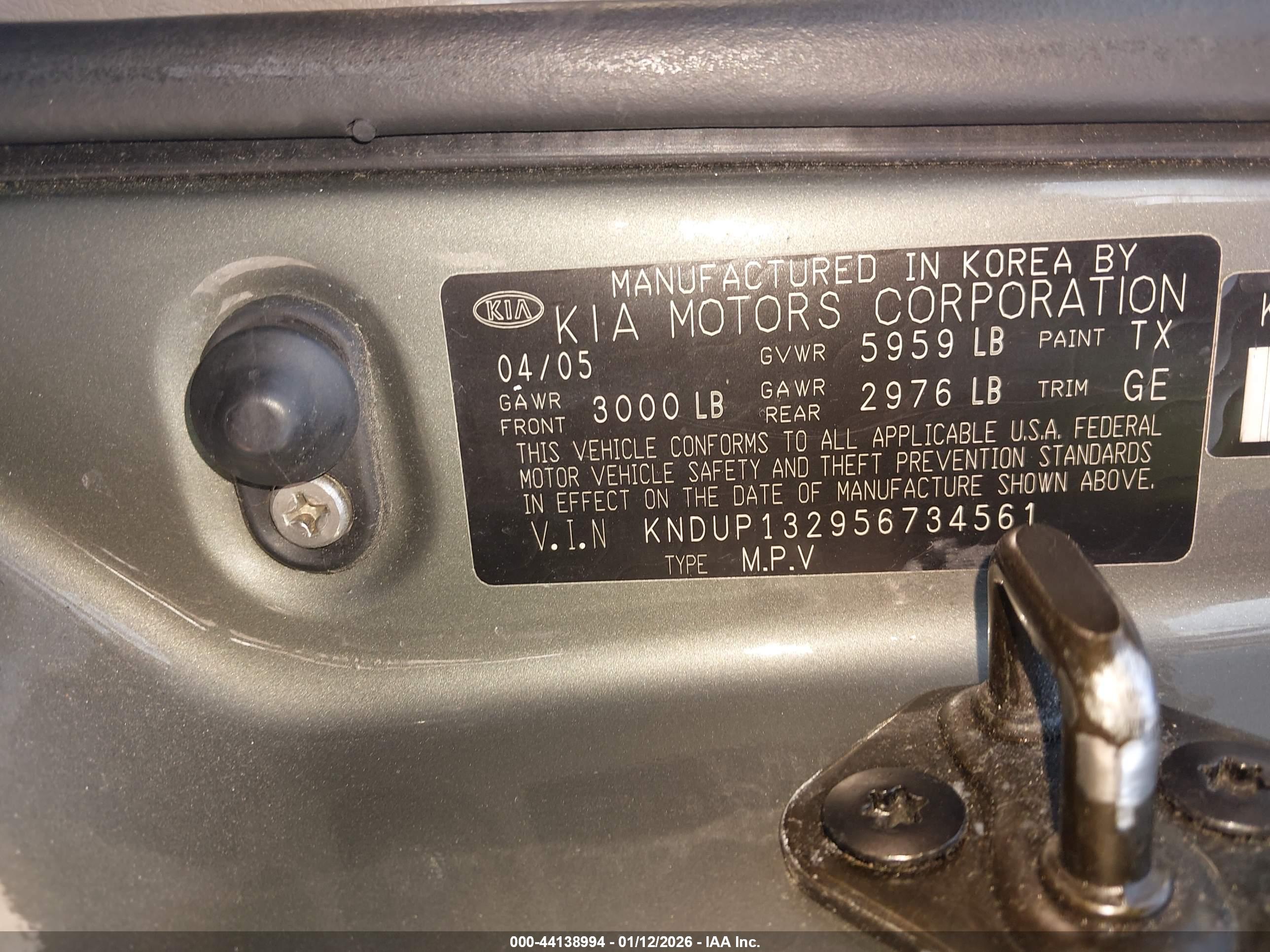 KIA SEDONA image 9