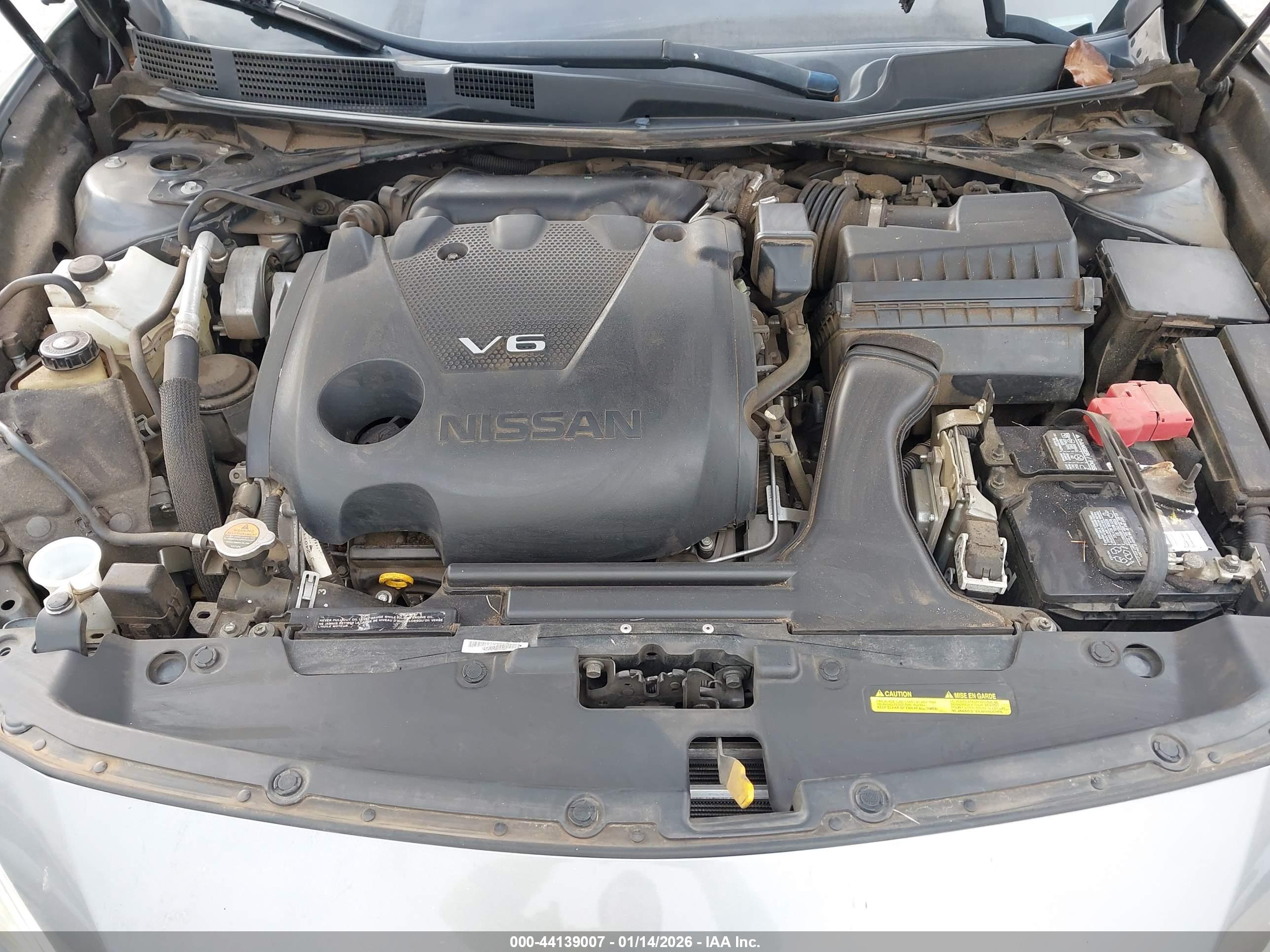 NISSAN MAXIMA image 10