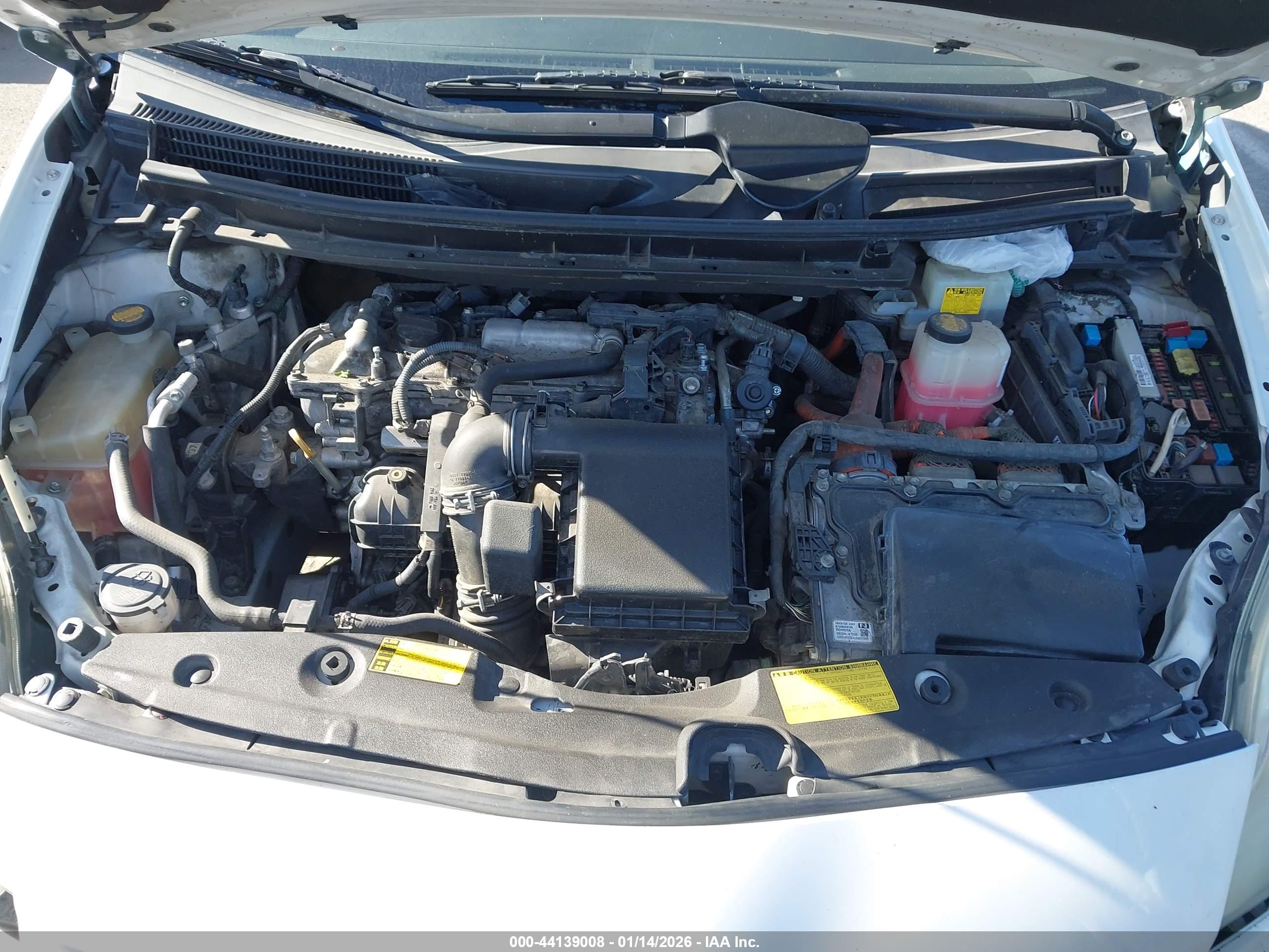 TOYOTA PRIUS image 10