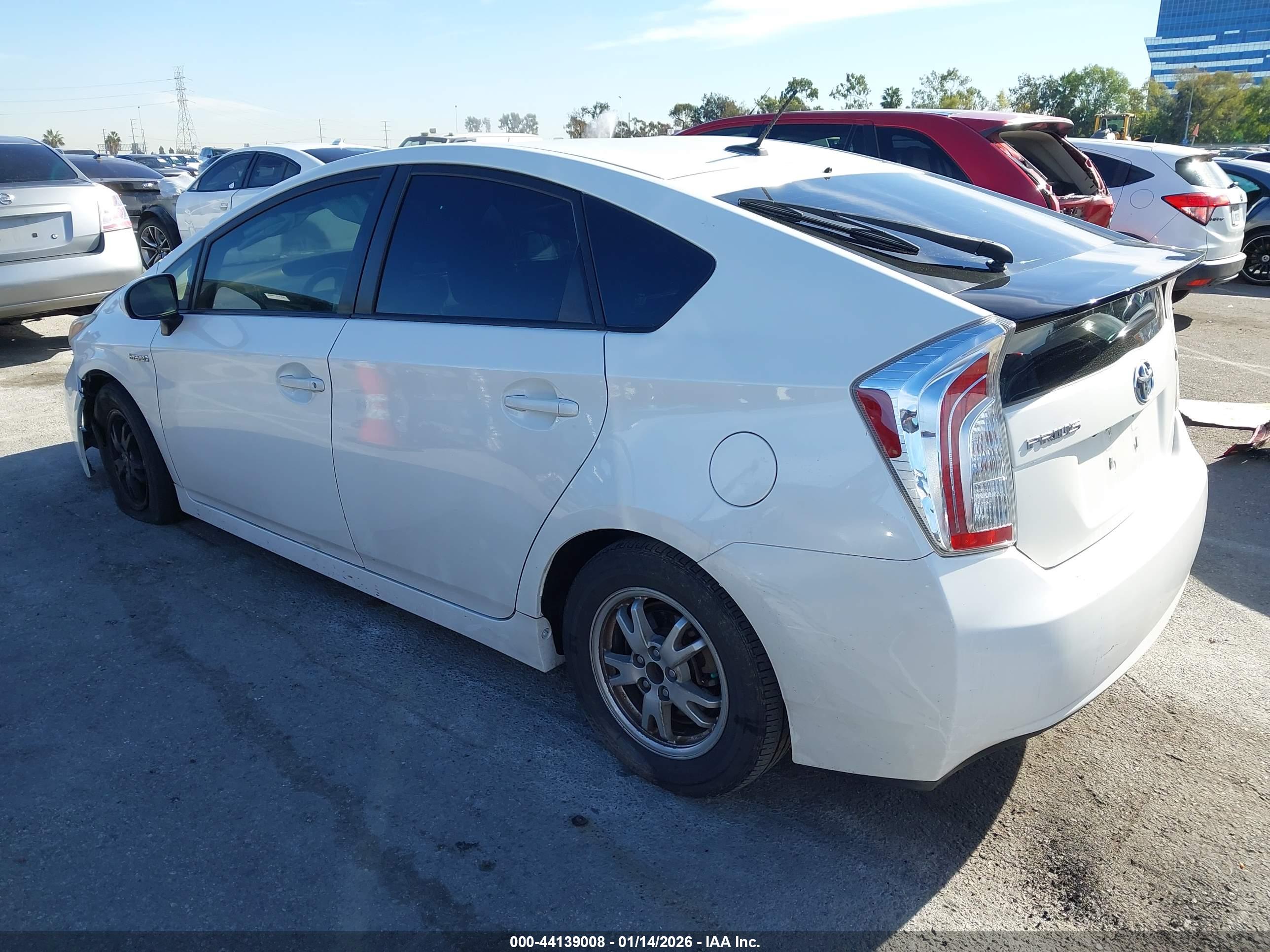 TOYOTA PRIUS image 3