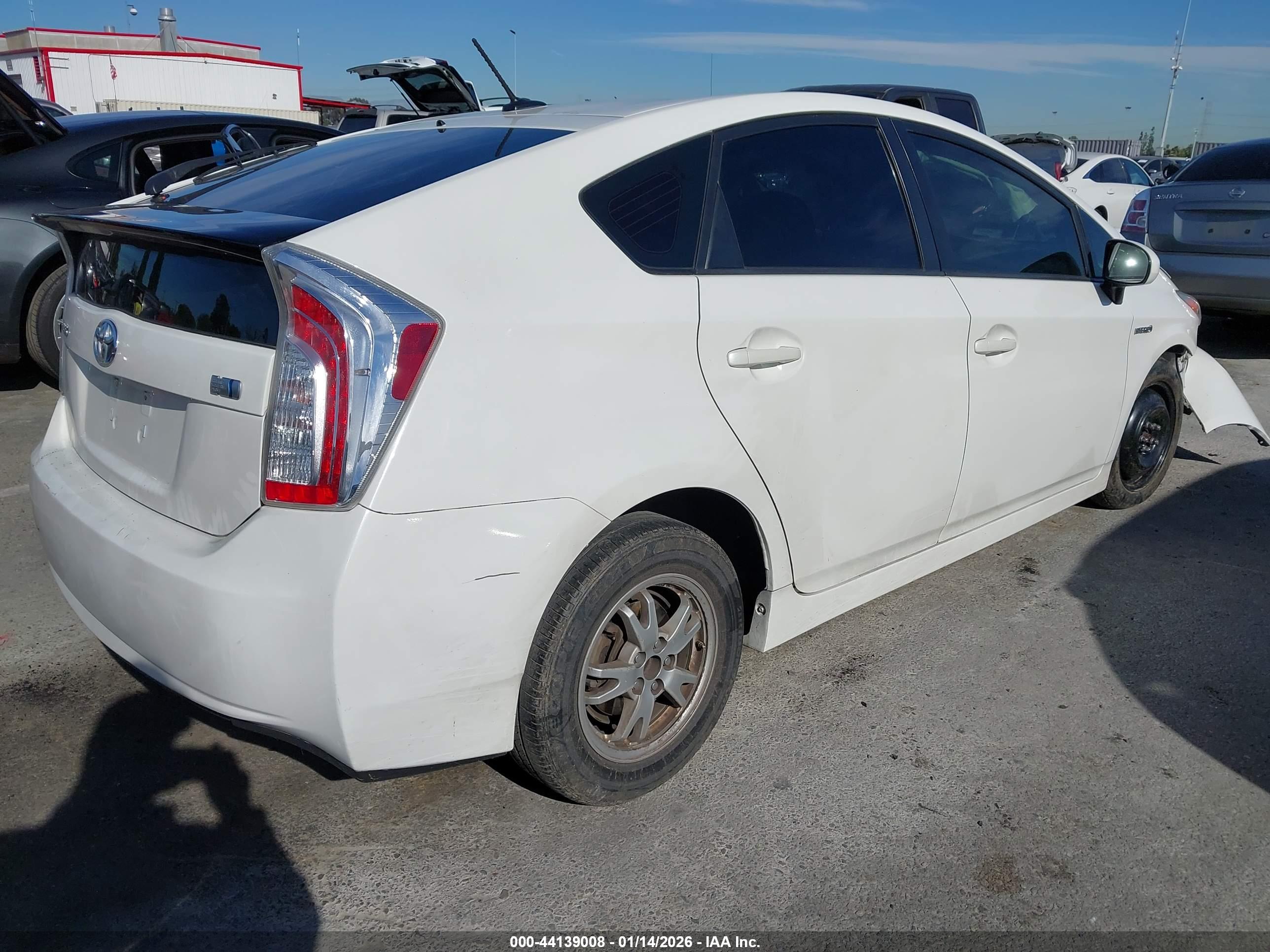 TOYOTA PRIUS image 4