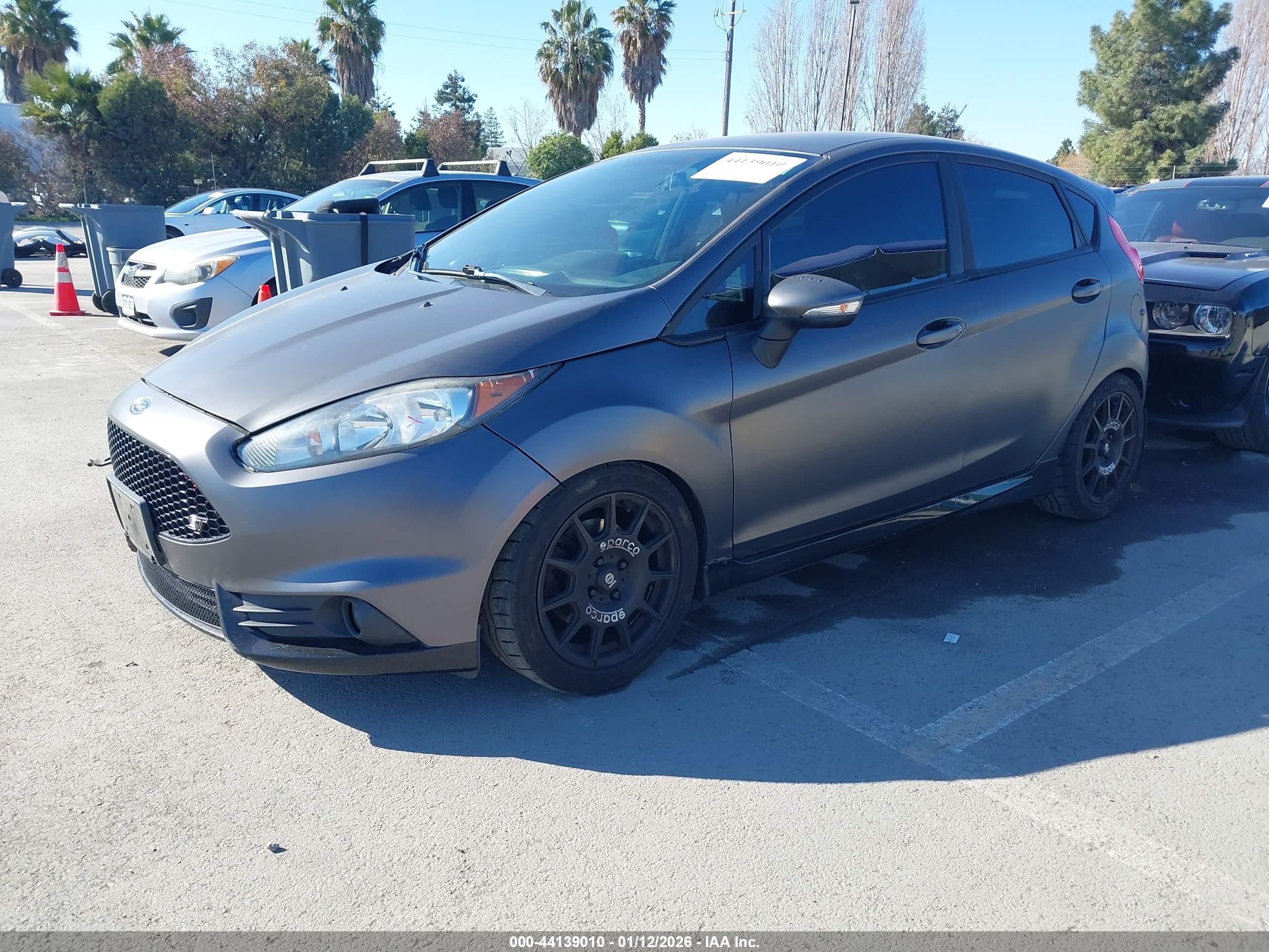 FORD FIESTA image 2