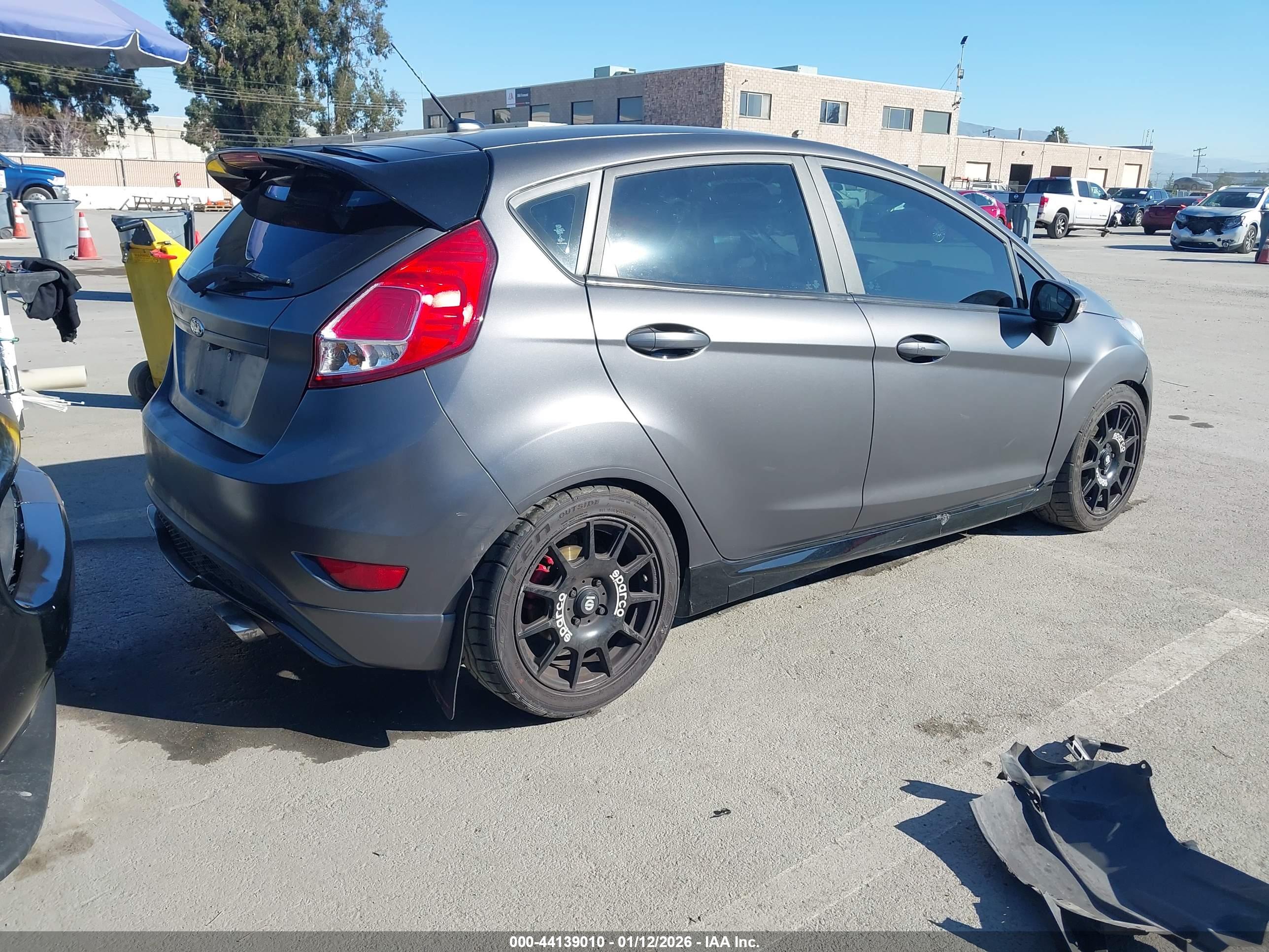 FORD FIESTA image 4