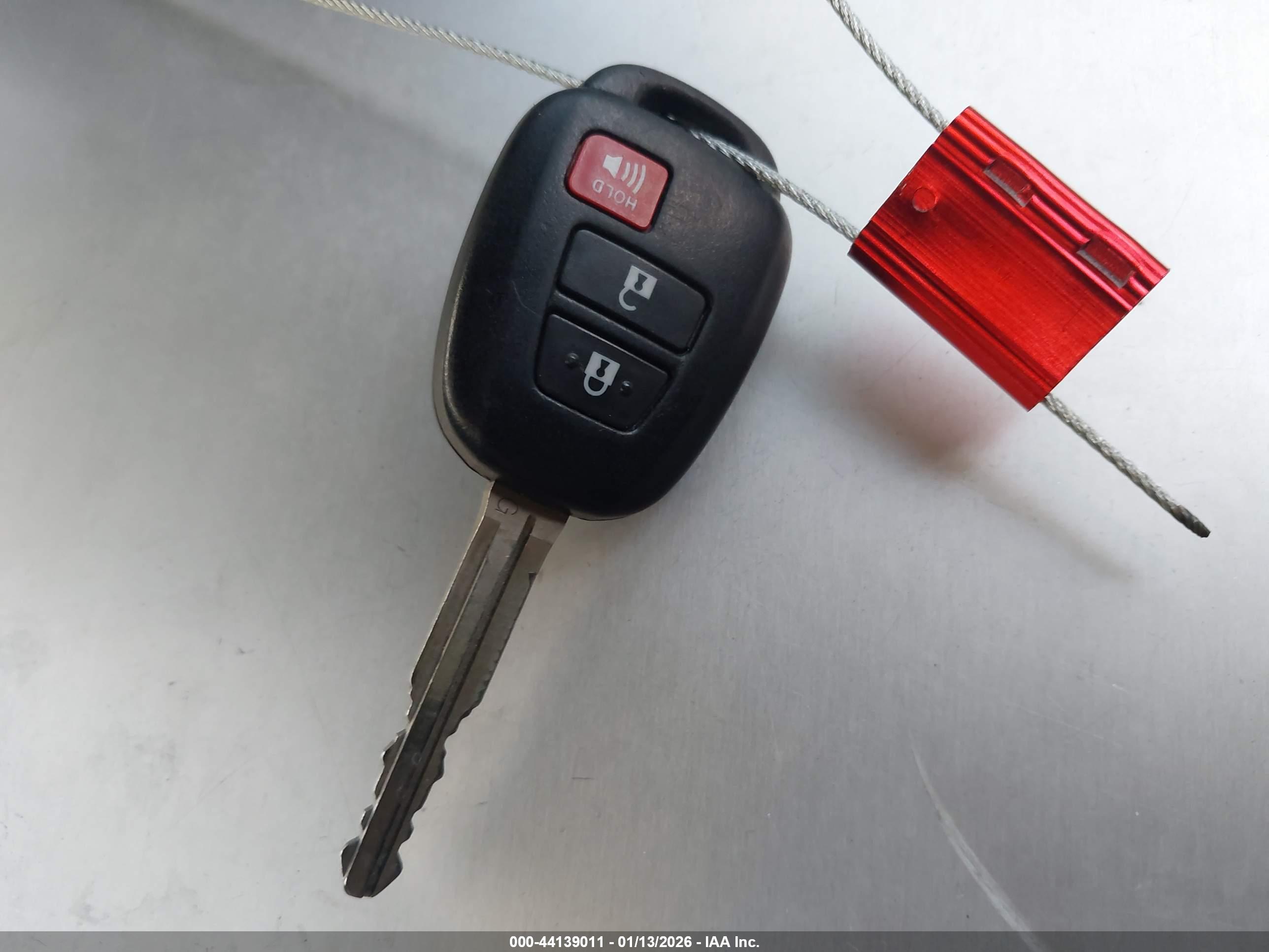 TOYOTA PRIUS image 11