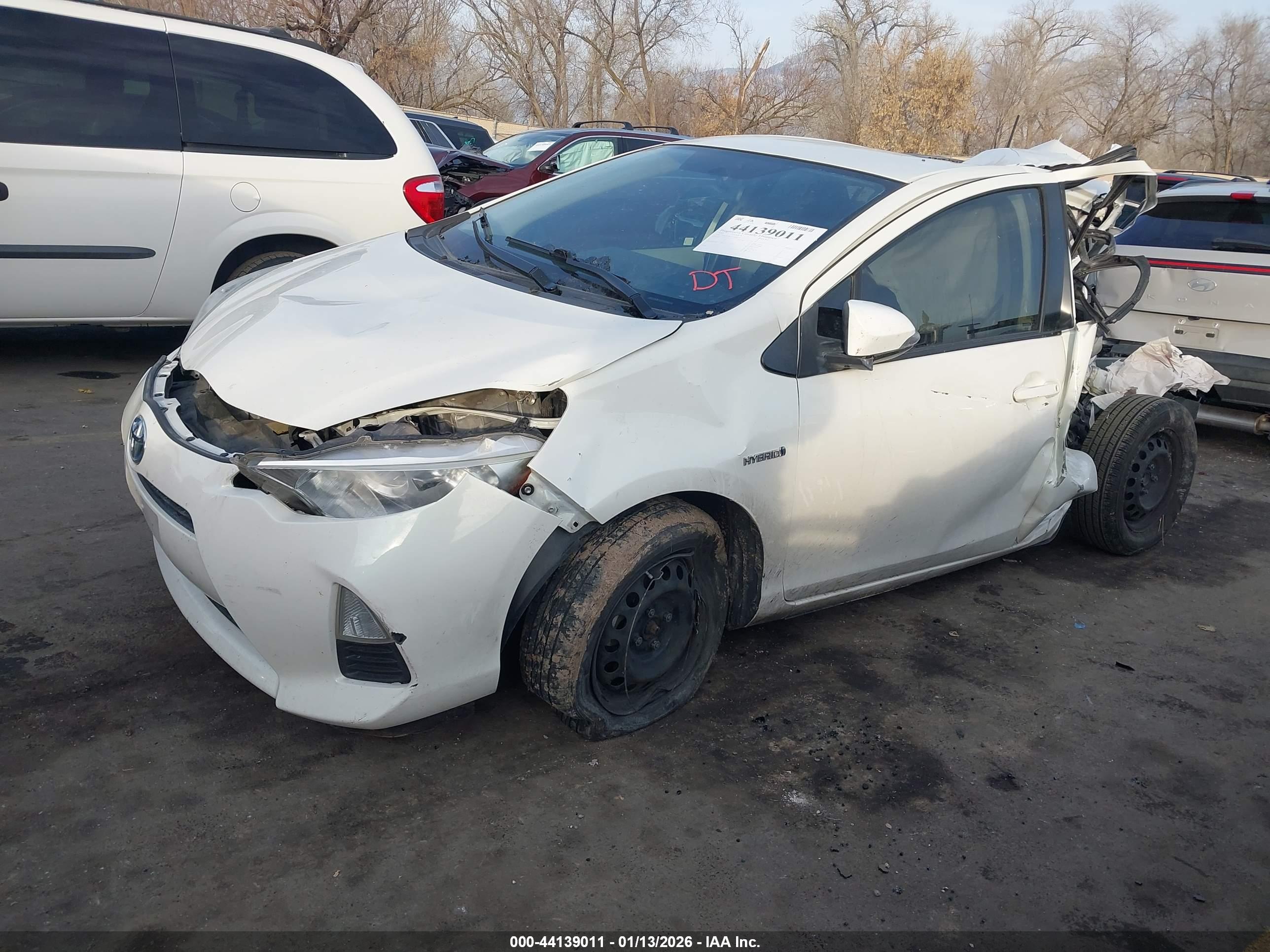 TOYOTA PRIUS image 2