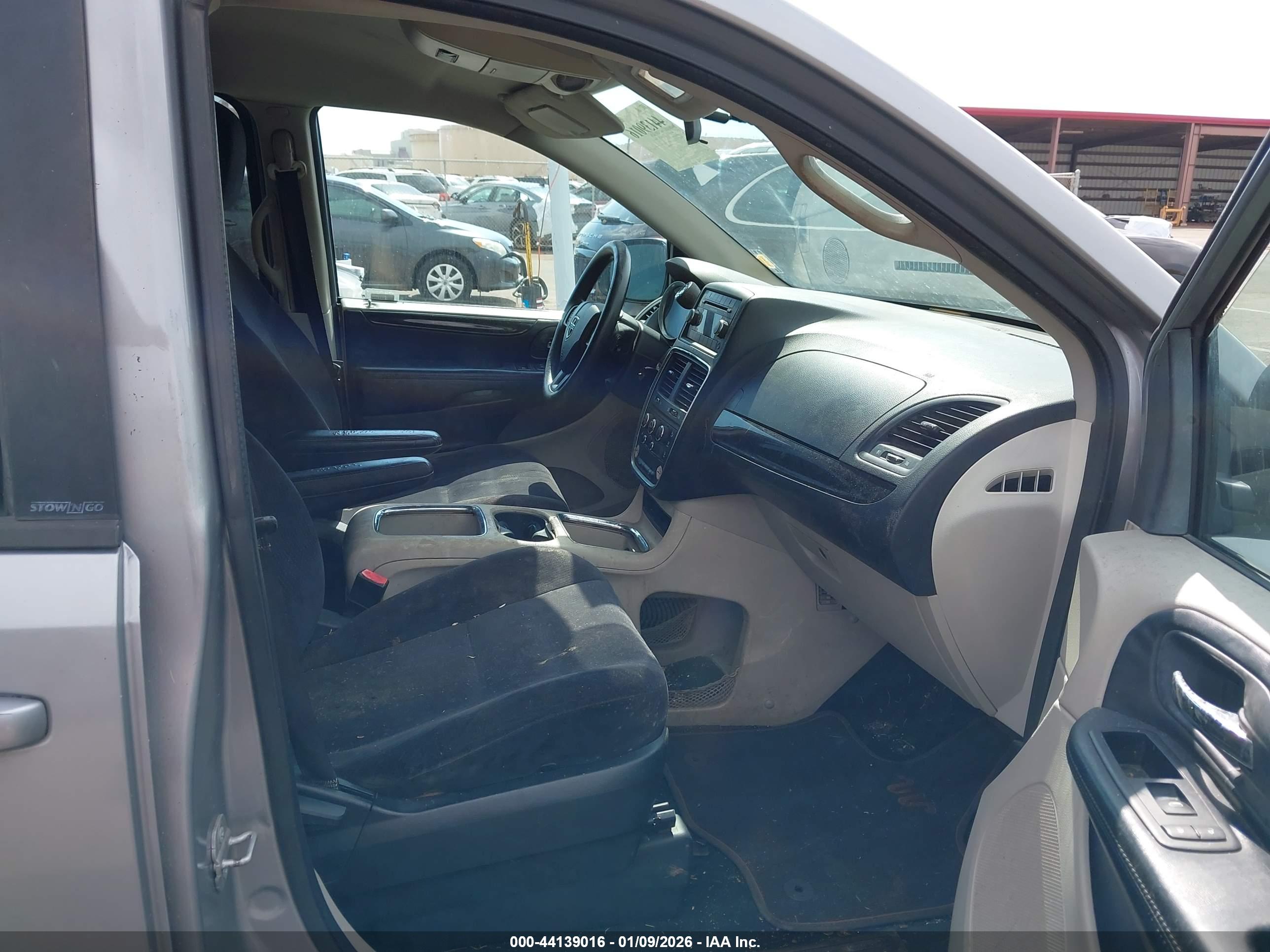 DODGE GRAND image 5