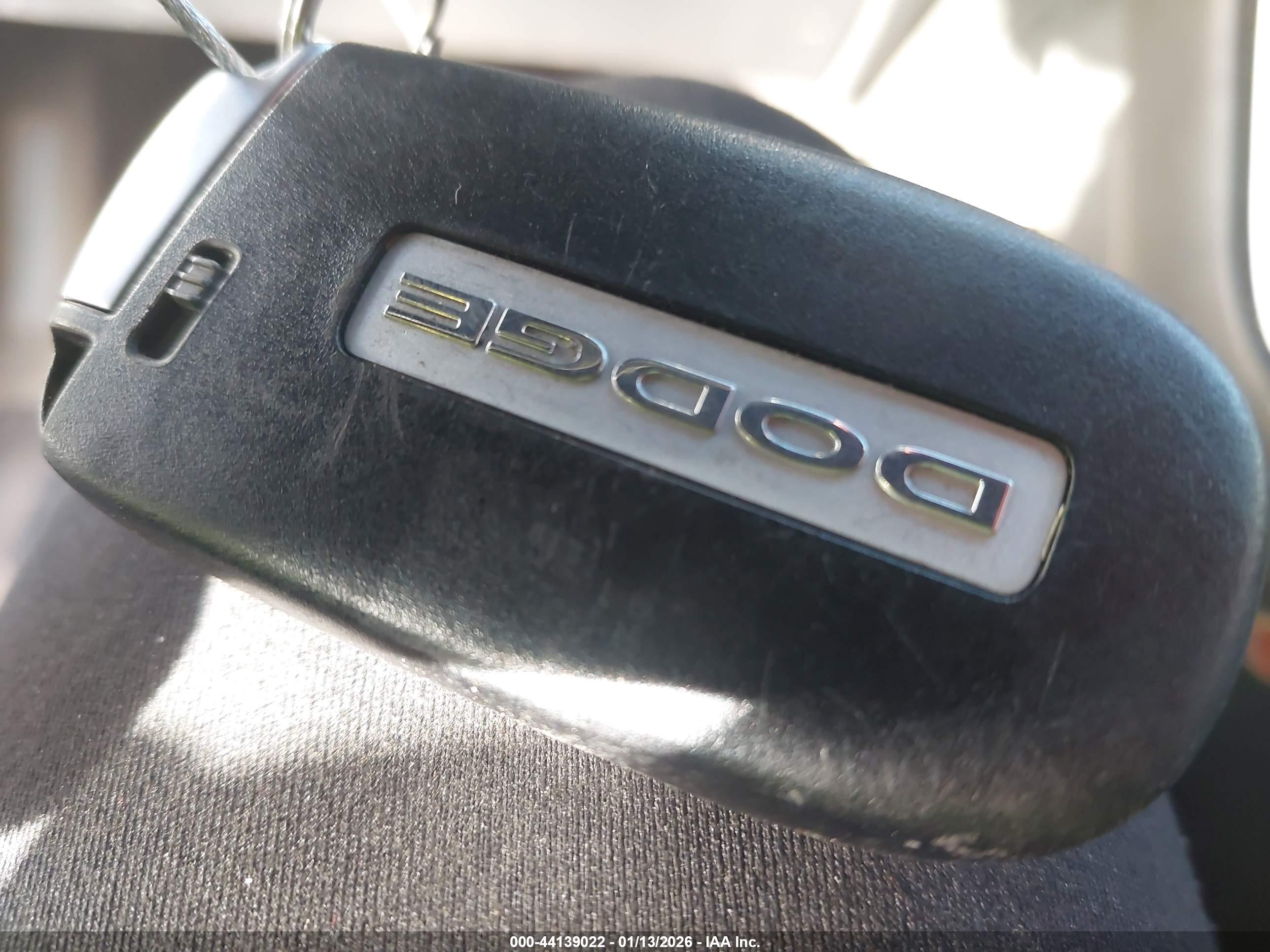 DODGE CHALLENGER image 11