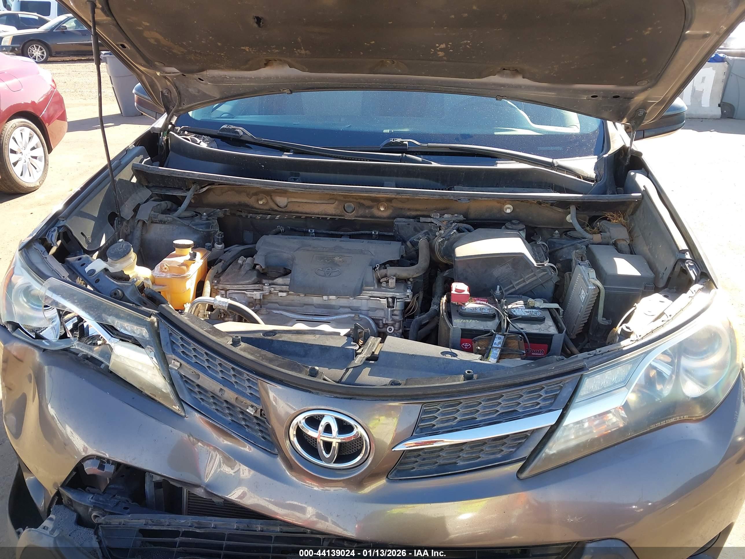 TOYOTA RAV4 image 10