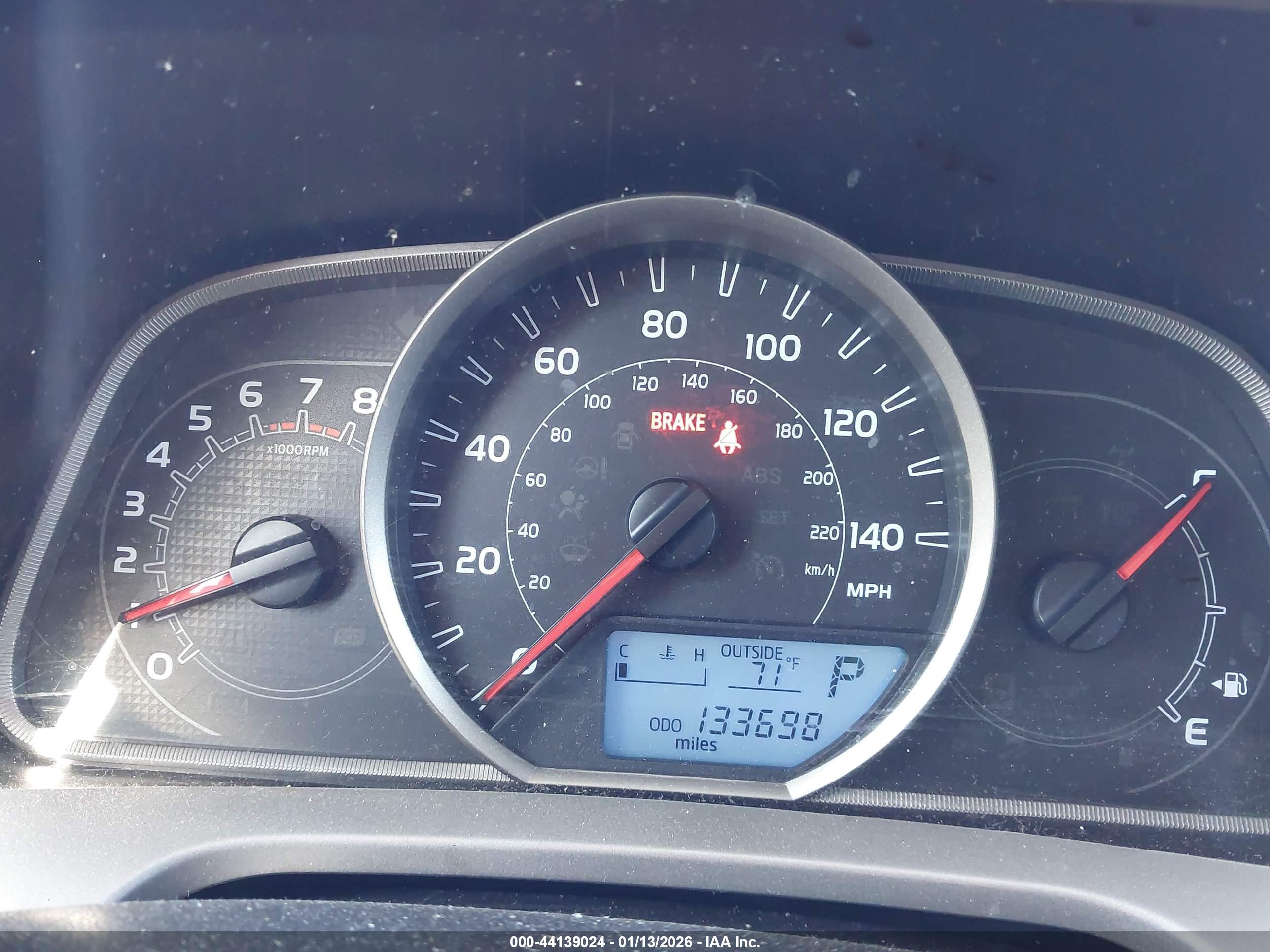 TOYOTA RAV4 image 7