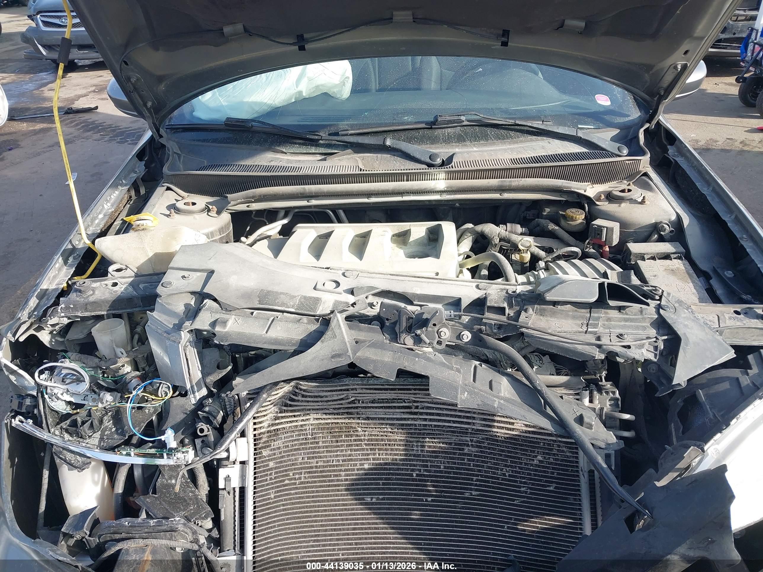 CHRYSLER 200 image 10