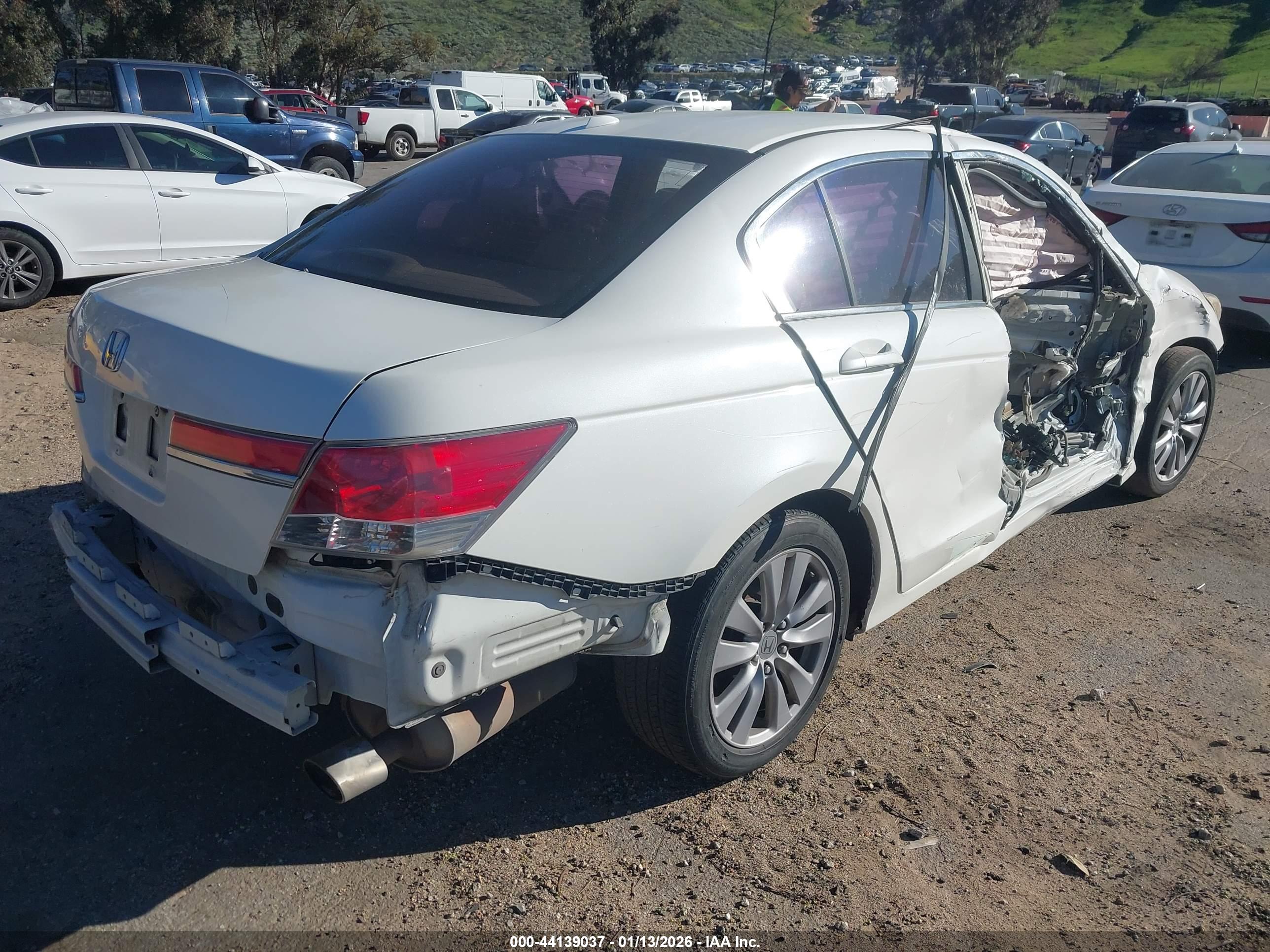 HONDA ACCORD image 4