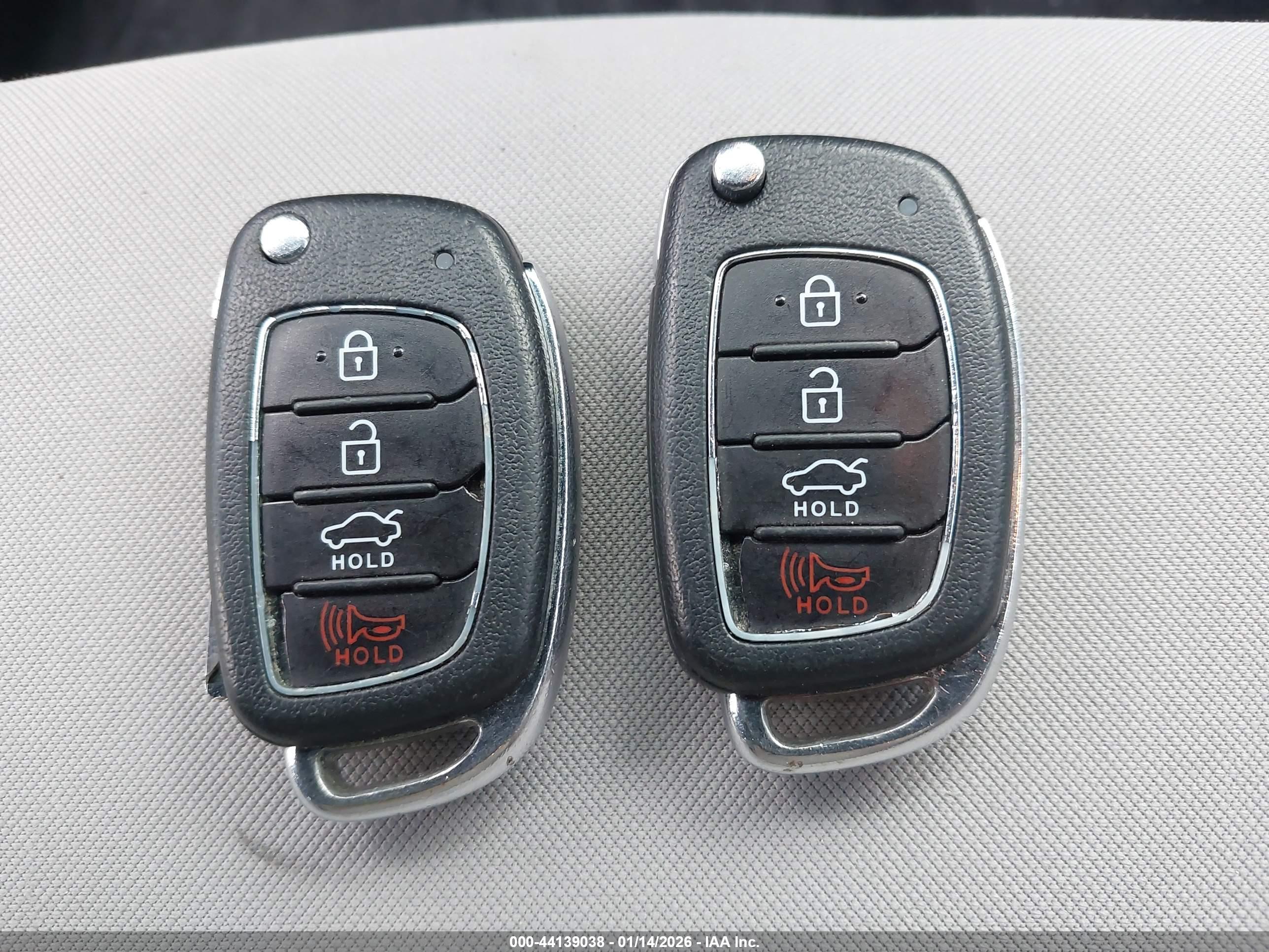 HYUNDAI SONATA image 11
