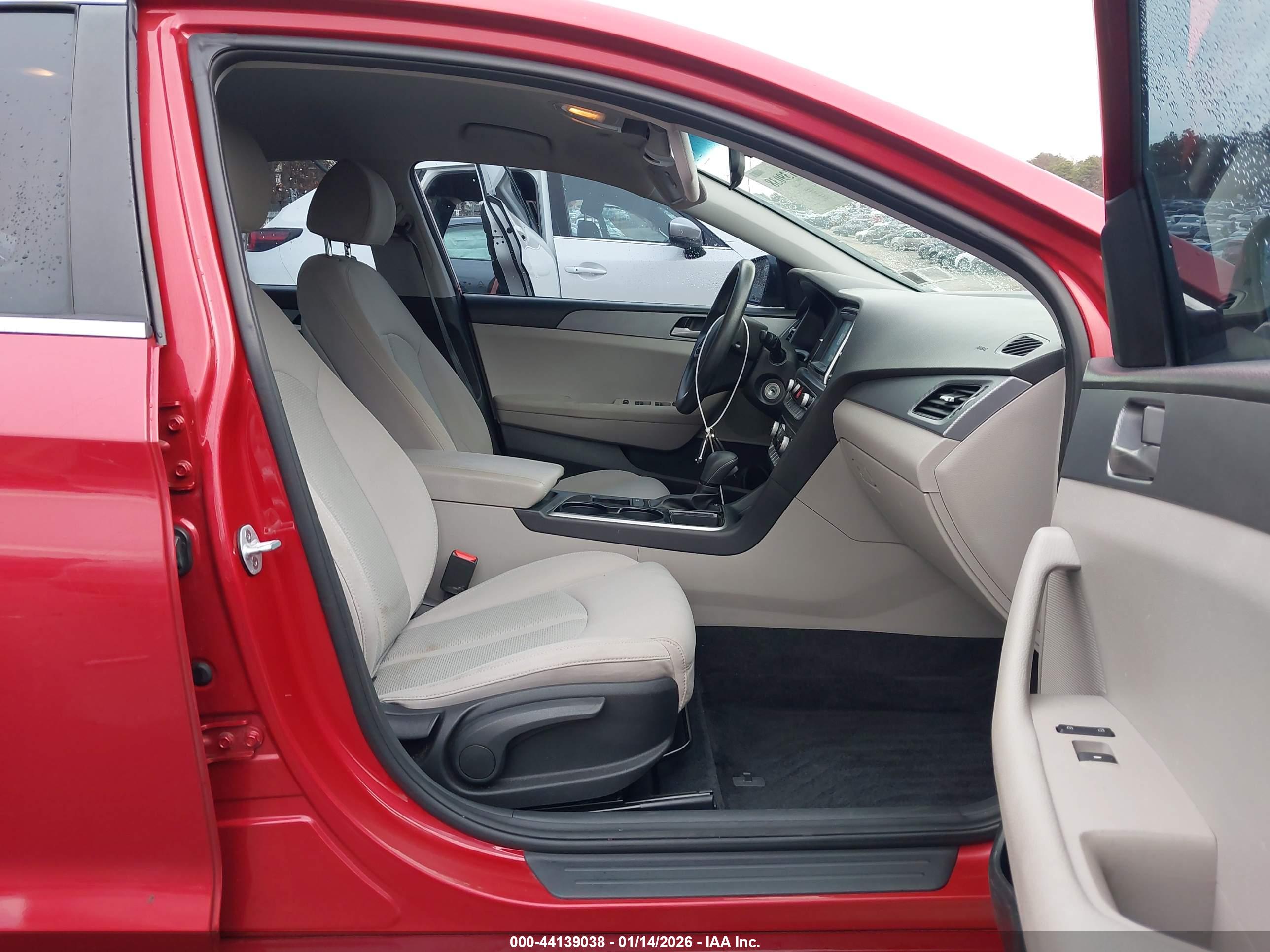 HYUNDAI SONATA image 5