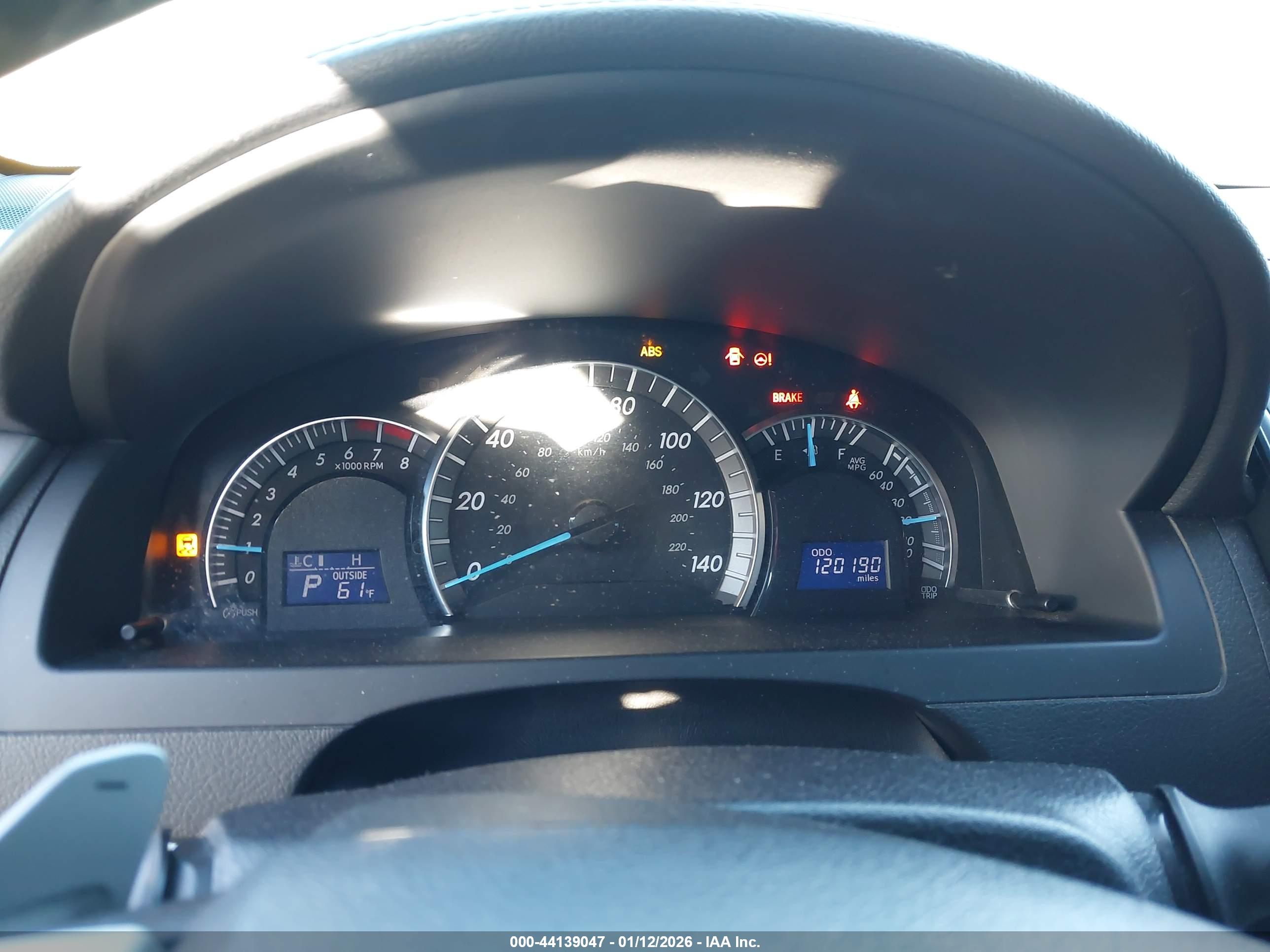 TOYOTA CAMRY image 7