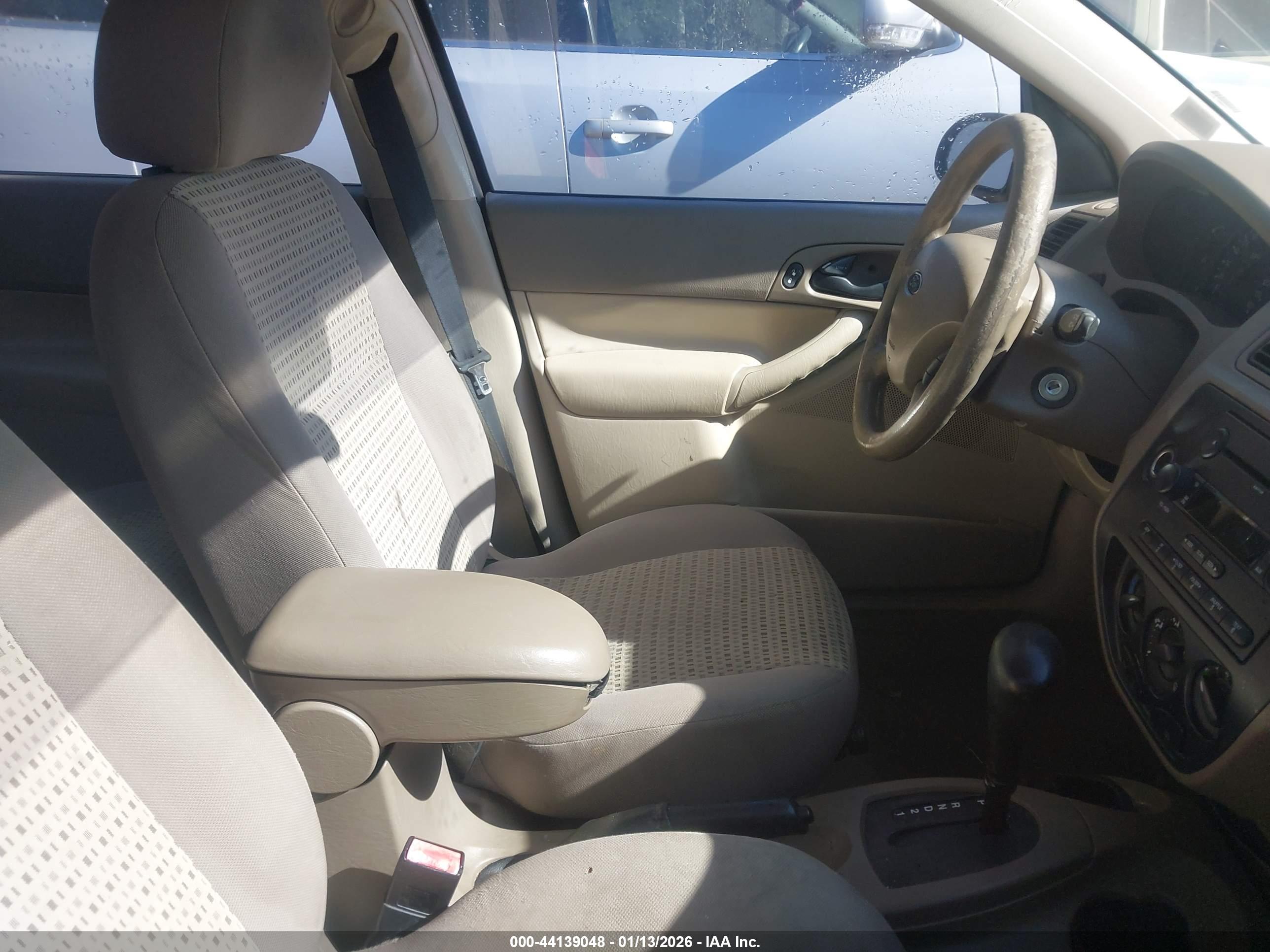 FORD FOCUS image 5