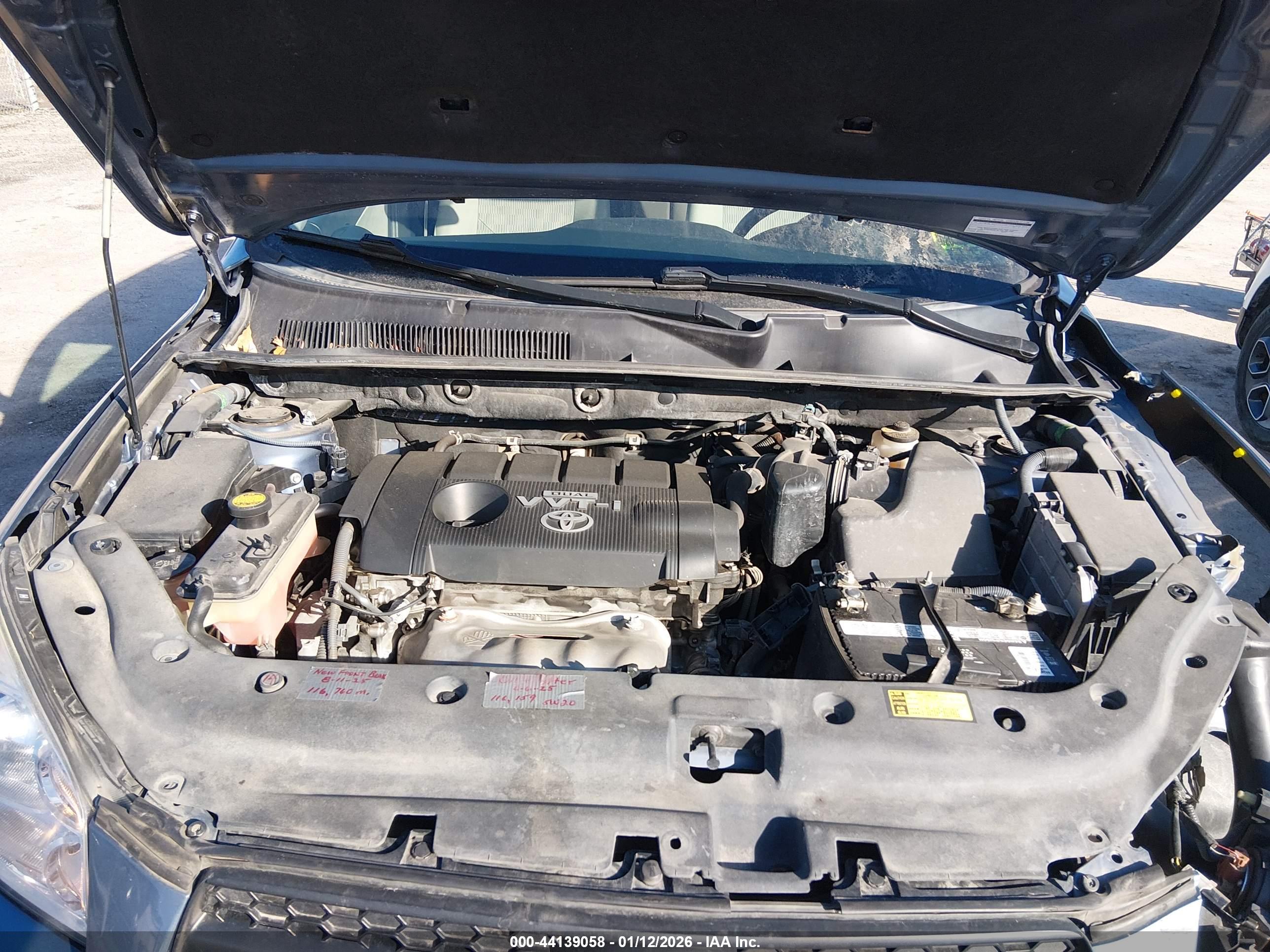 TOYOTA RAV4 image 10