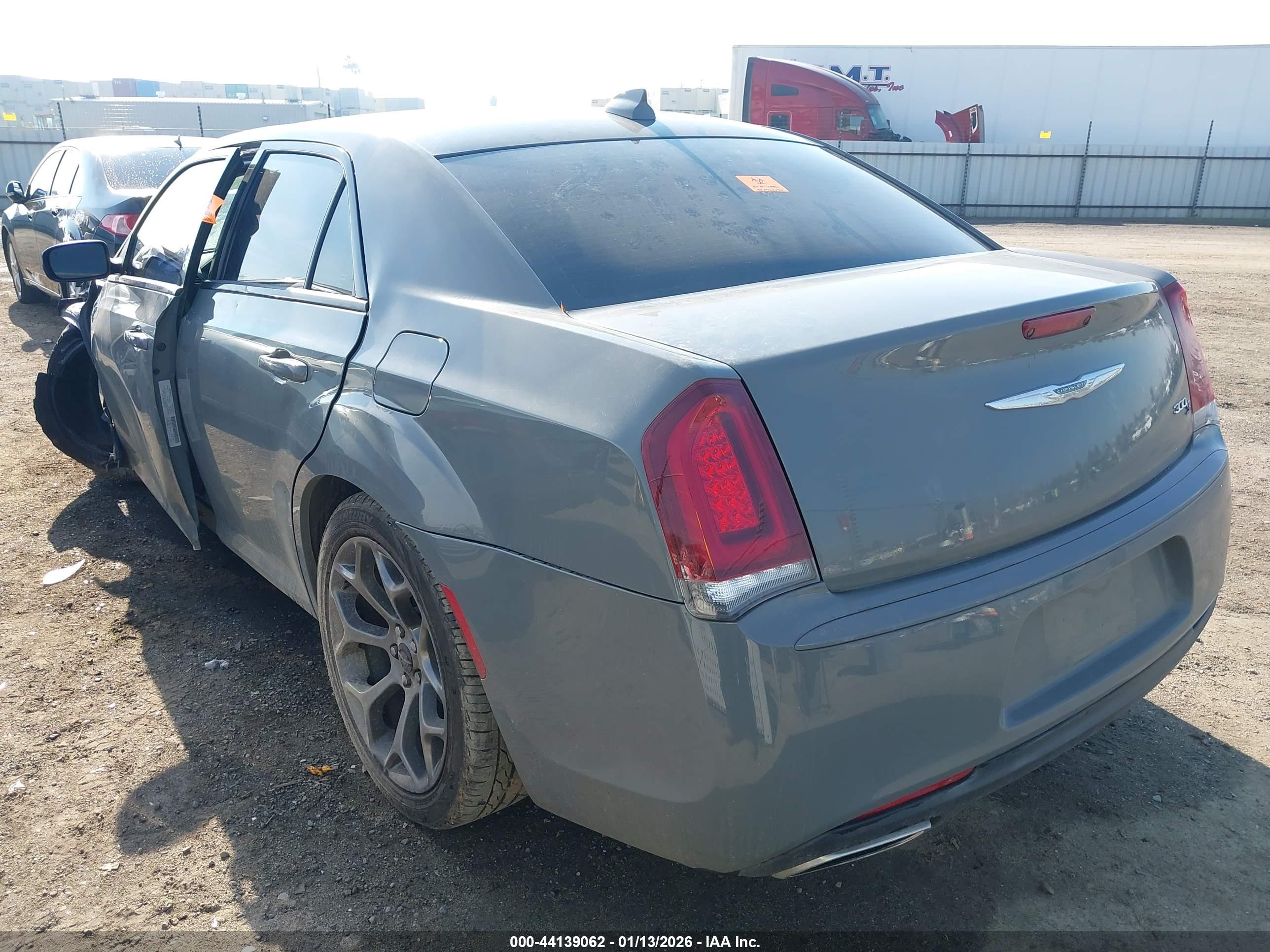 CHRYSLER 300 image 3