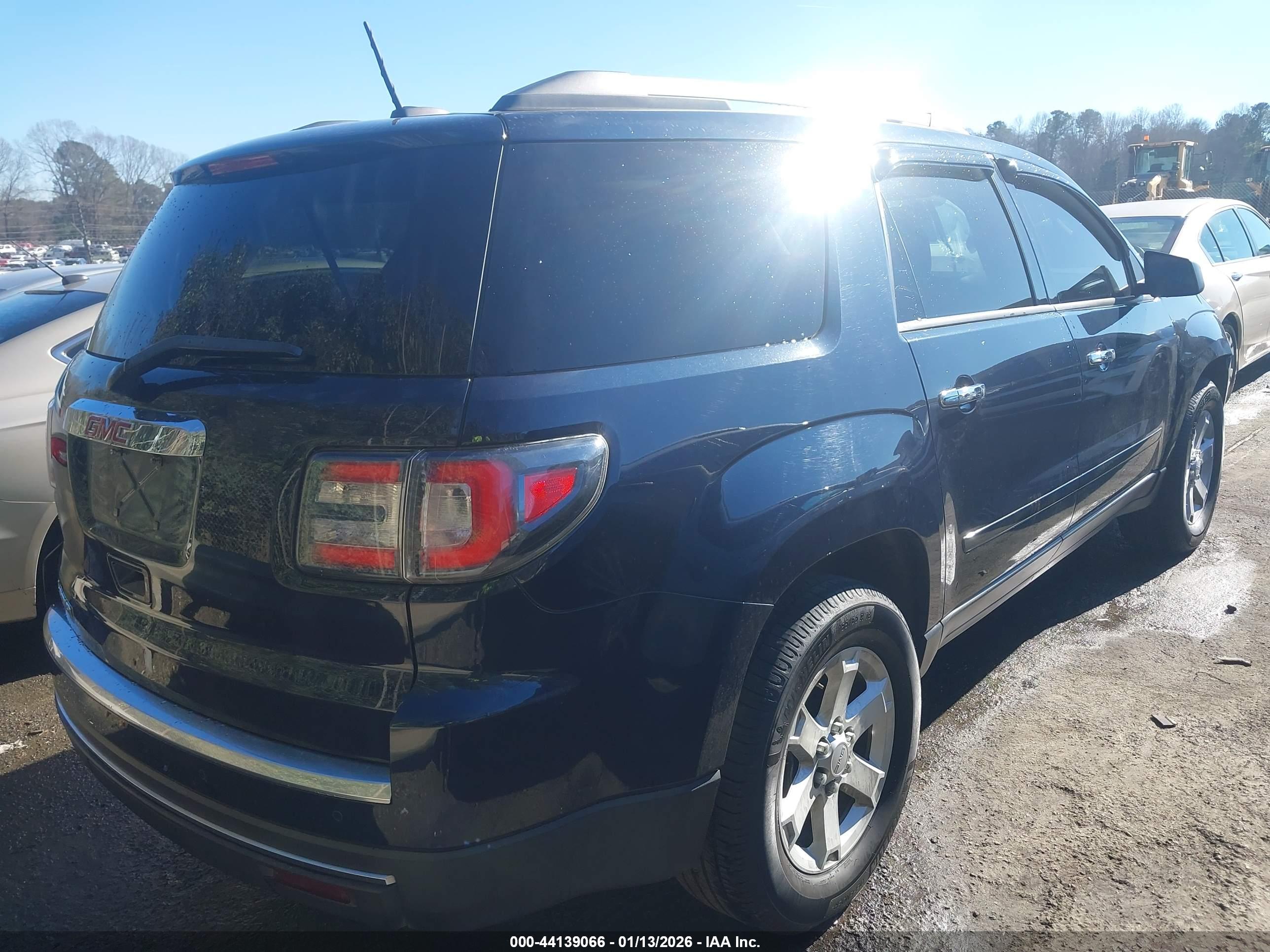 GMC ACADIA image 4