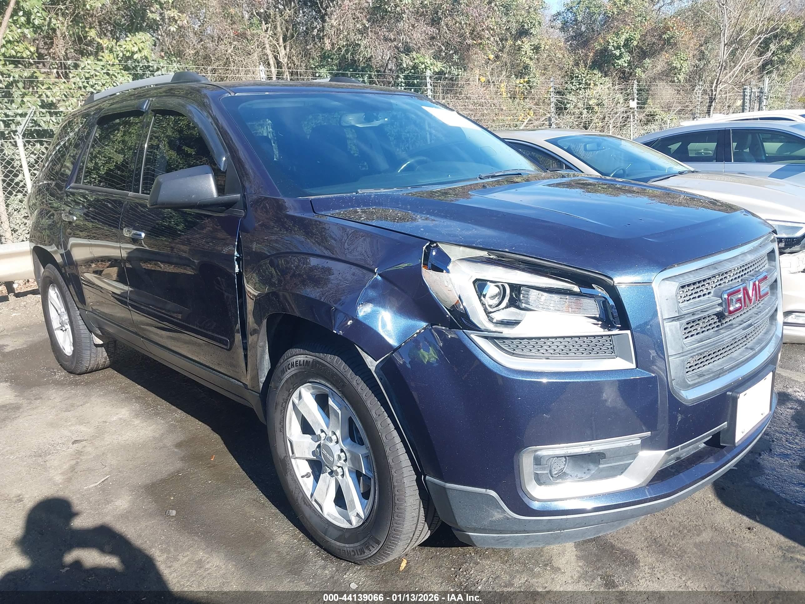 GMC ACADIA image 6