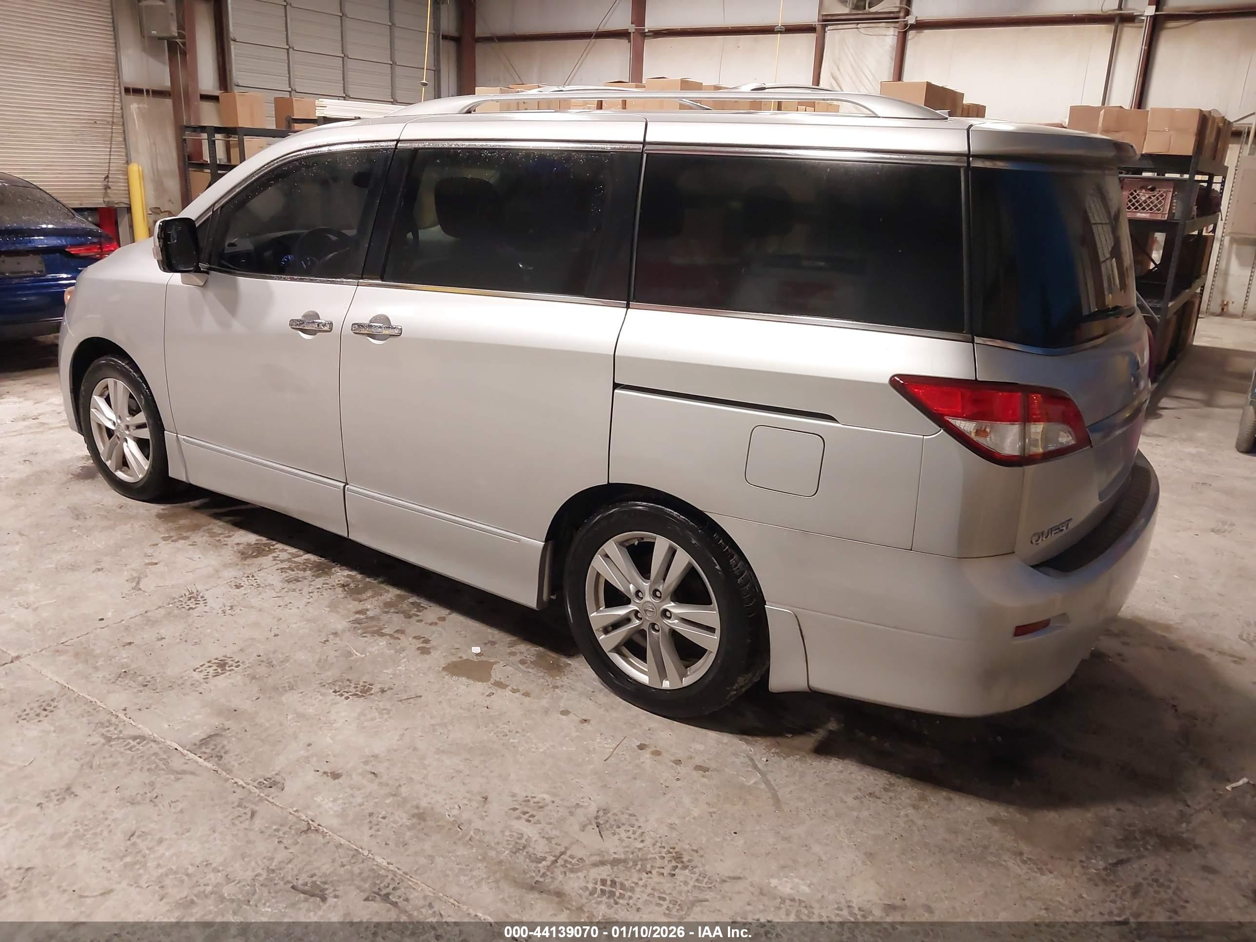 NISSAN QUEST image 3